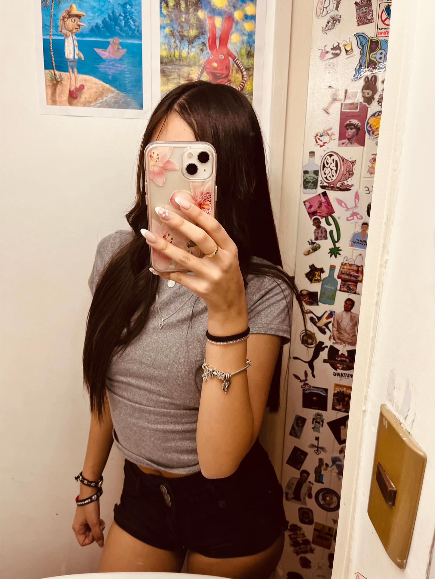 @Tinita💙🥱