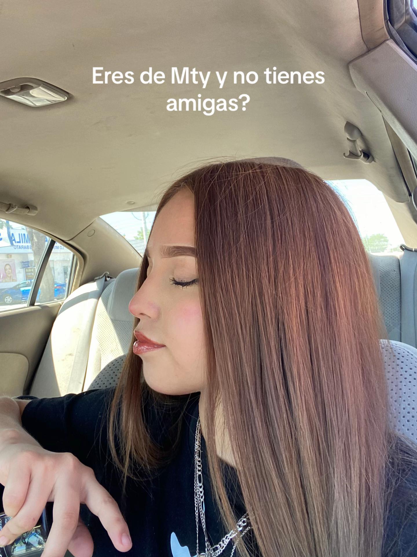 @𝓼𝓸𝓵𝓲𝓼