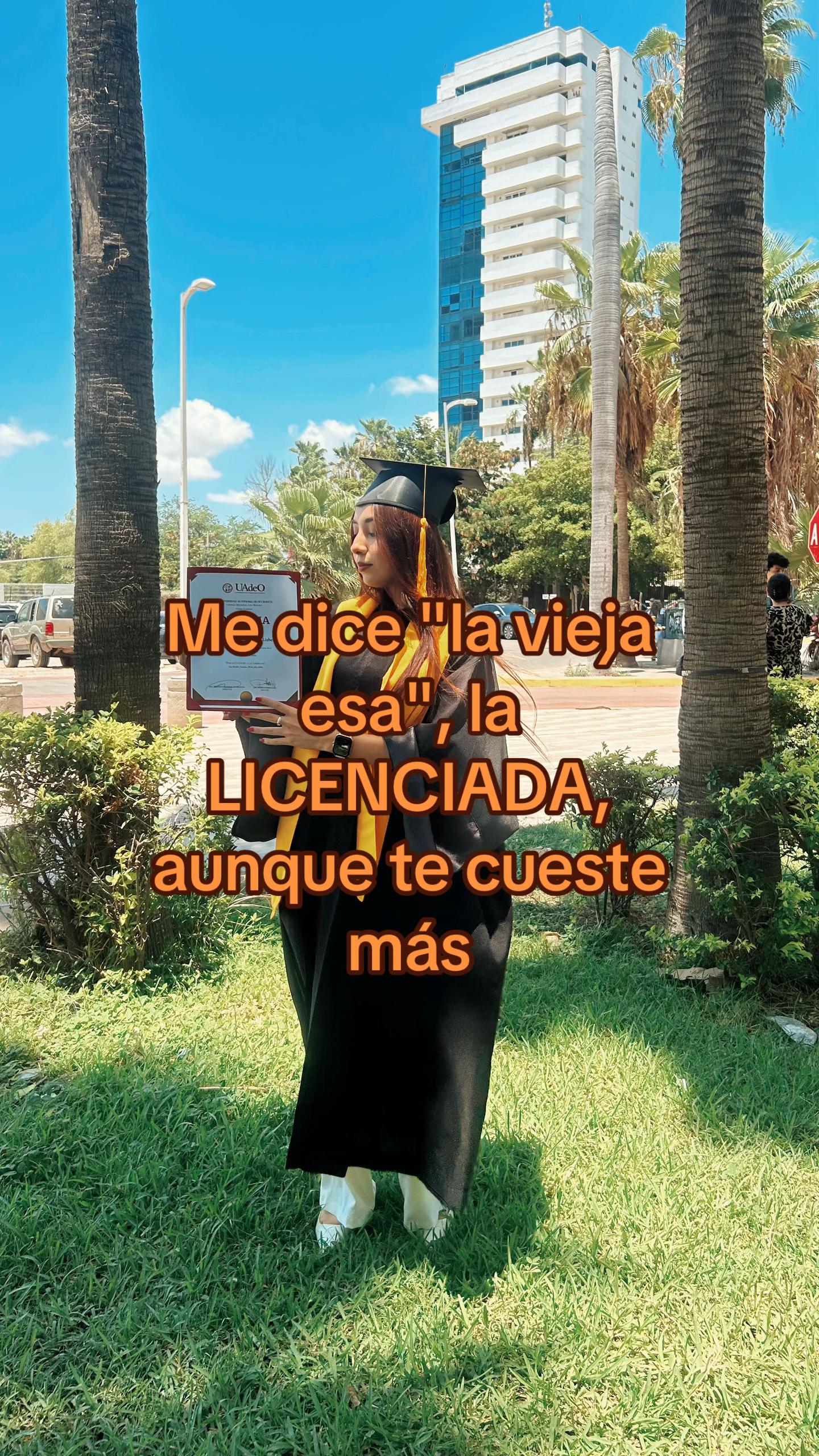 @️Liz Carrillo
