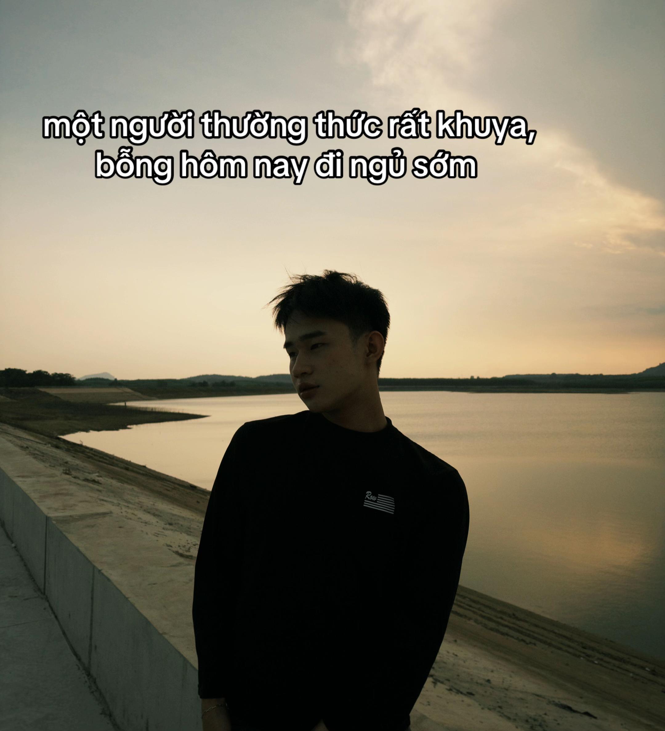 @thằng nhóc hay khóc