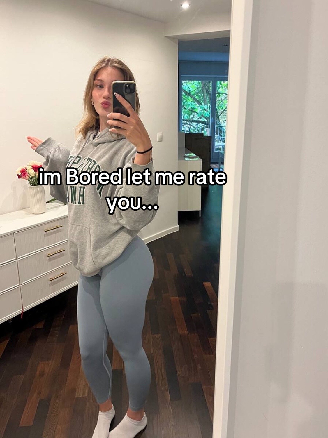@Kellyyy