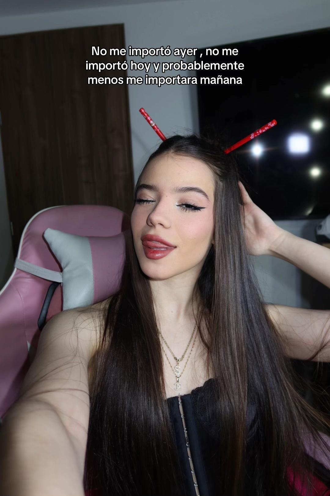 @Aleziatv🦖