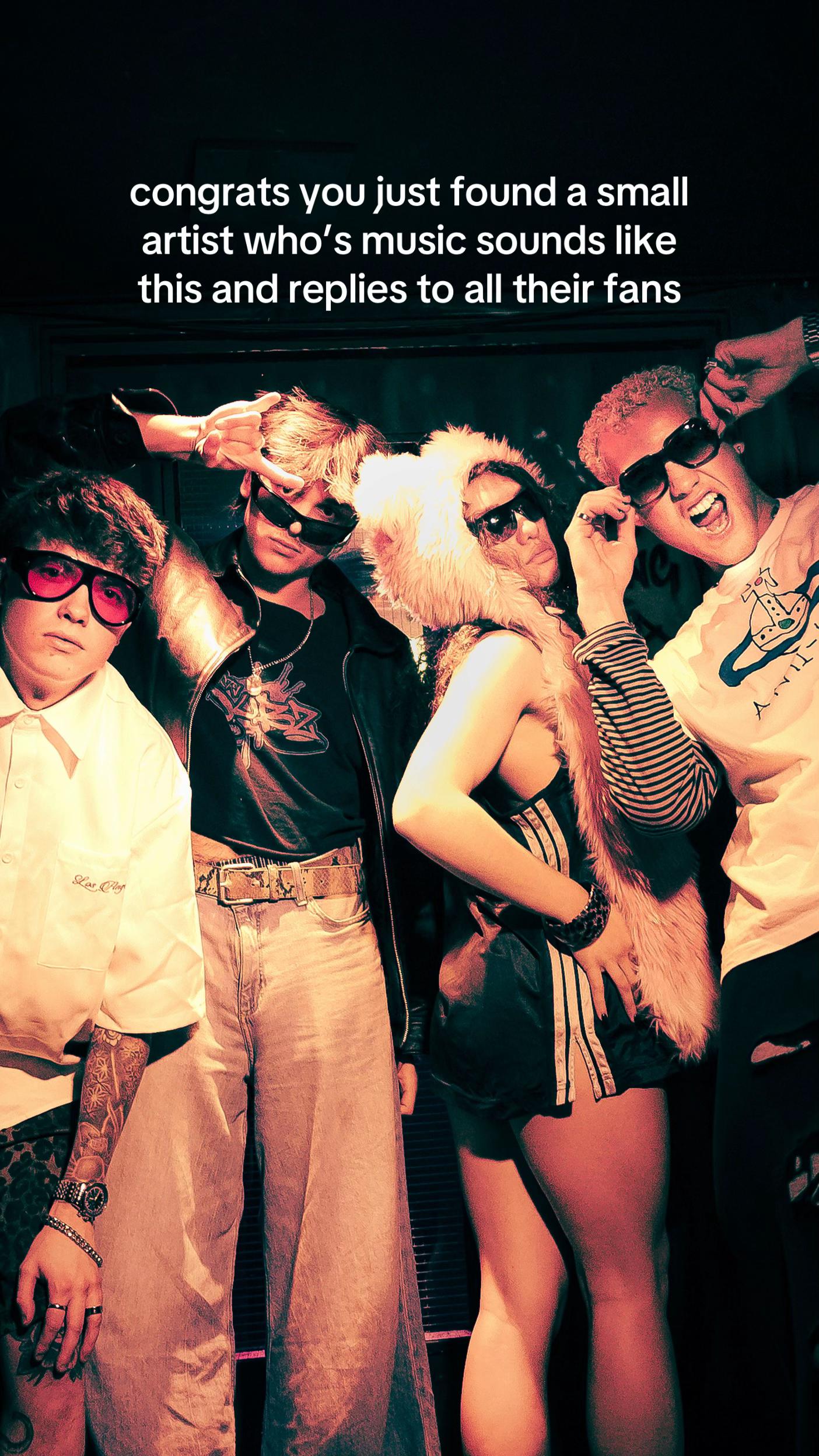 @Runaway Club
