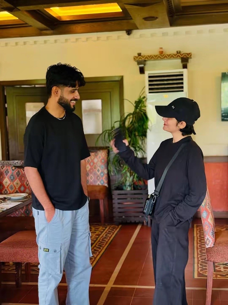 @انعم