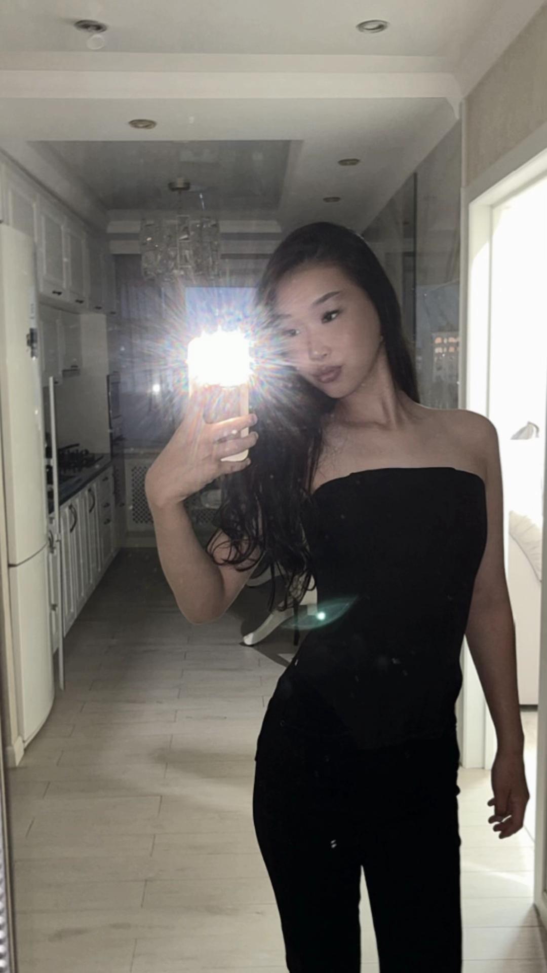 @𝐏𝐚𝐤𝐡𝐨𝐦𝐨𝐯𝐚