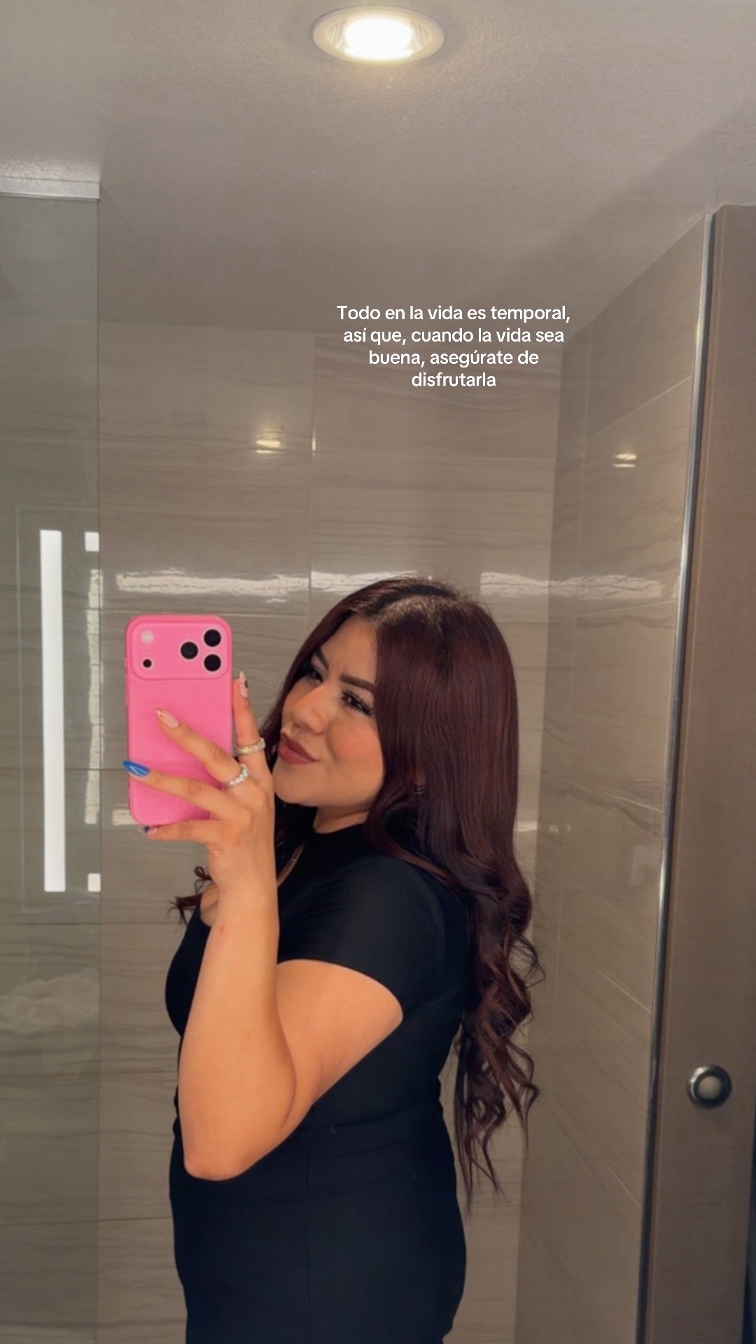 @Laura Sarahí