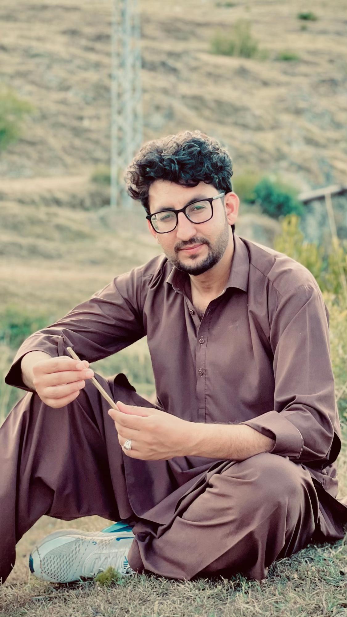 @HassaN shah.