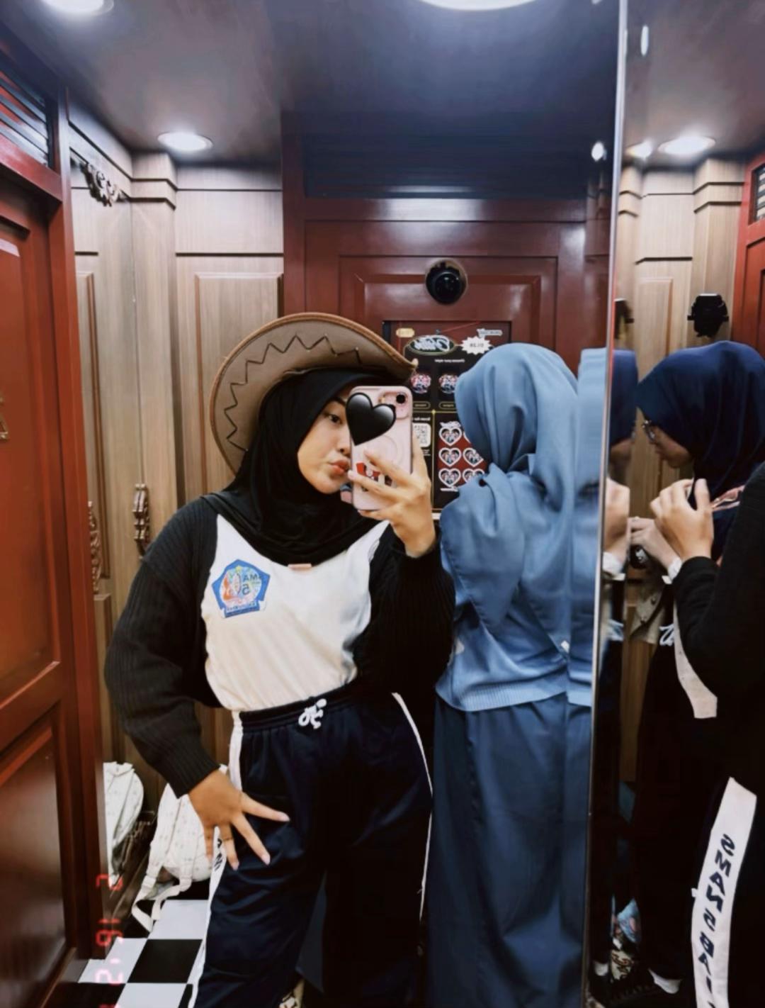 @dewisybila