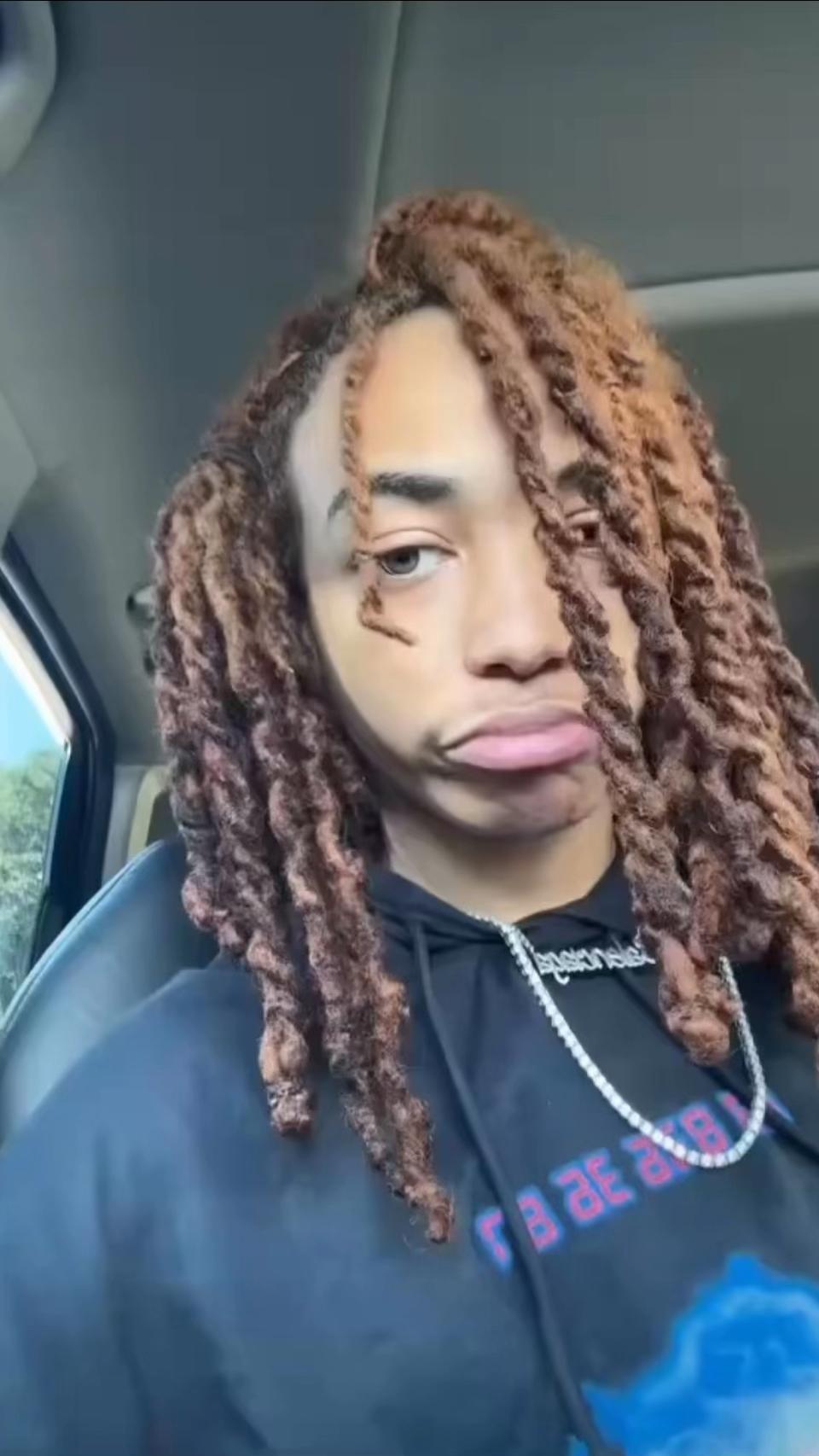 @b*