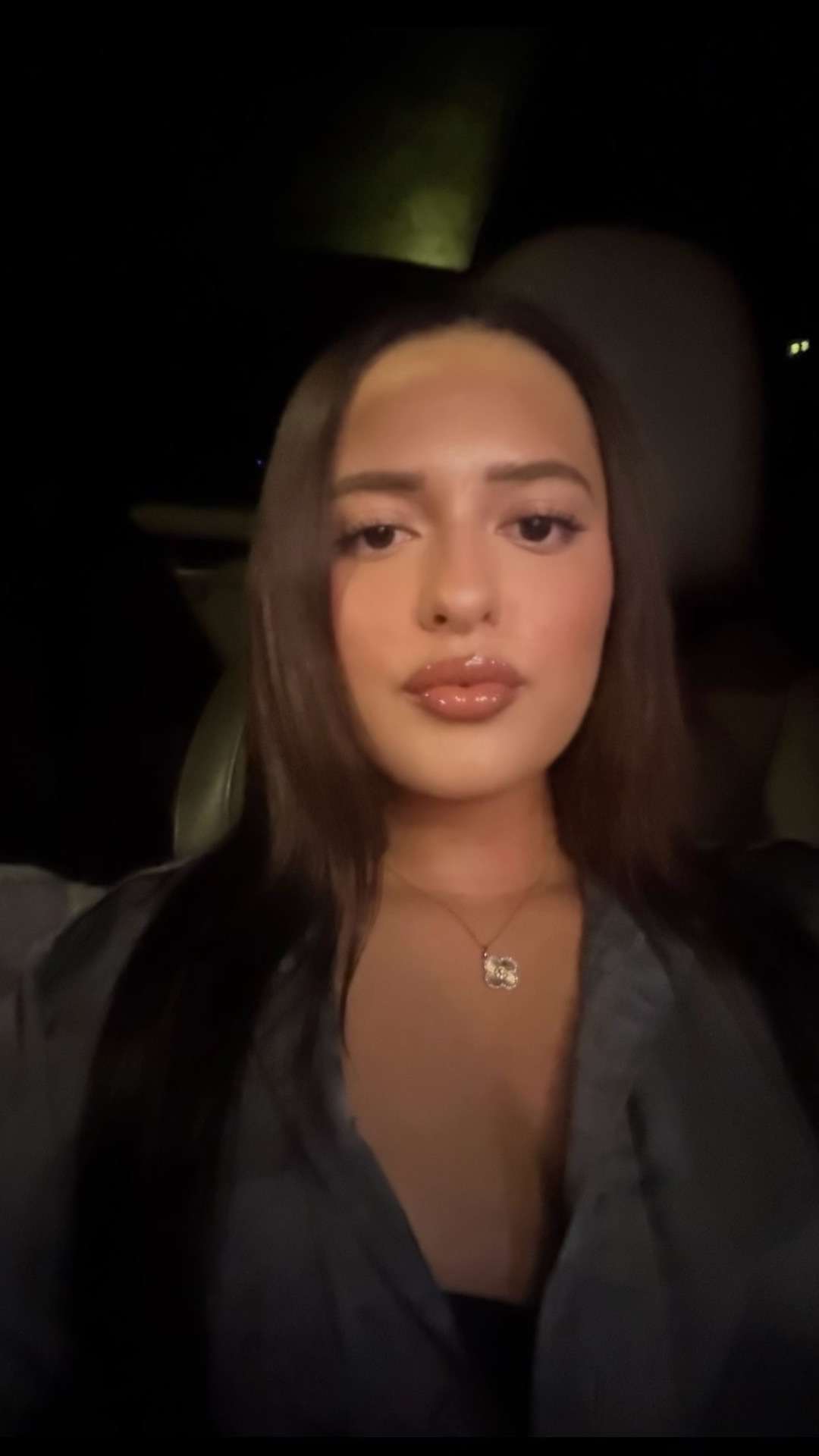 @moreofarii