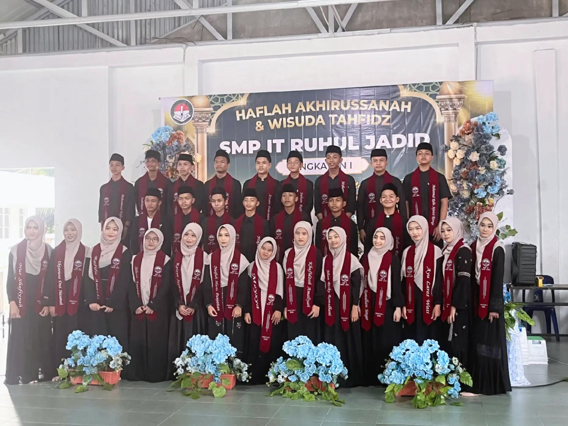 @ANGKATAN PERTAMA SMP IT