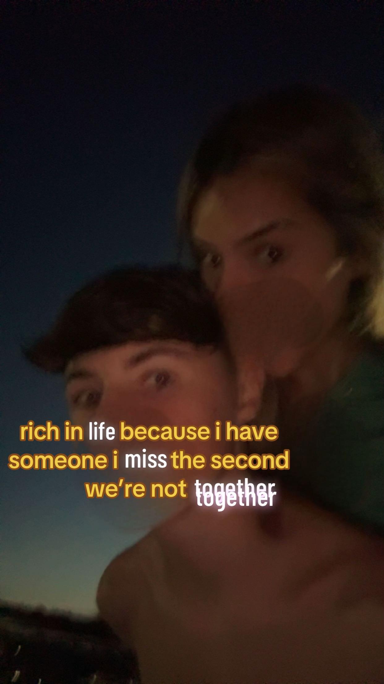 @Ilovemyboyfriend