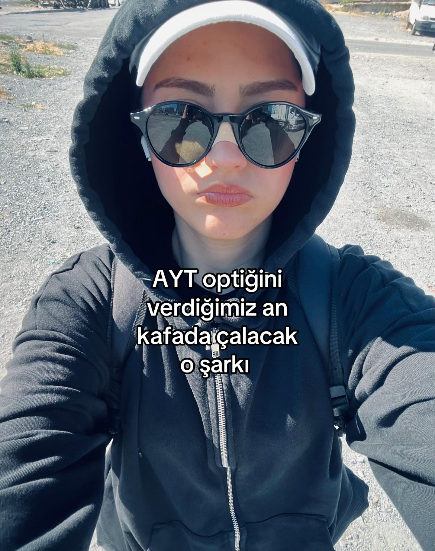 @ilaydaraw