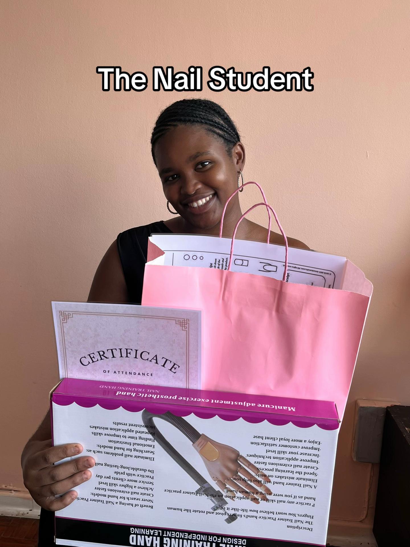 @Kat Moeti | Nail Tech&Educator
