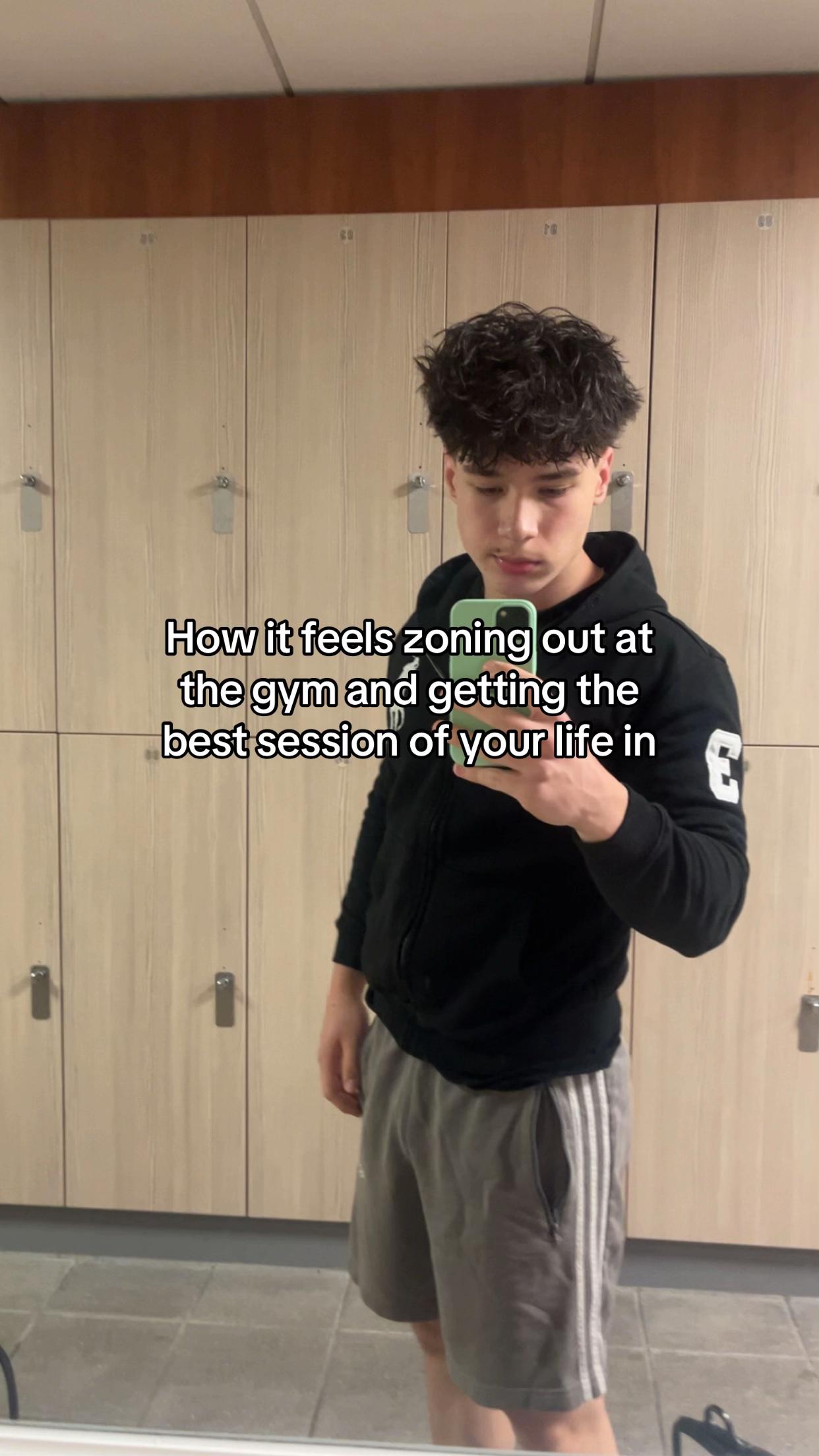 @aron_kovacs_