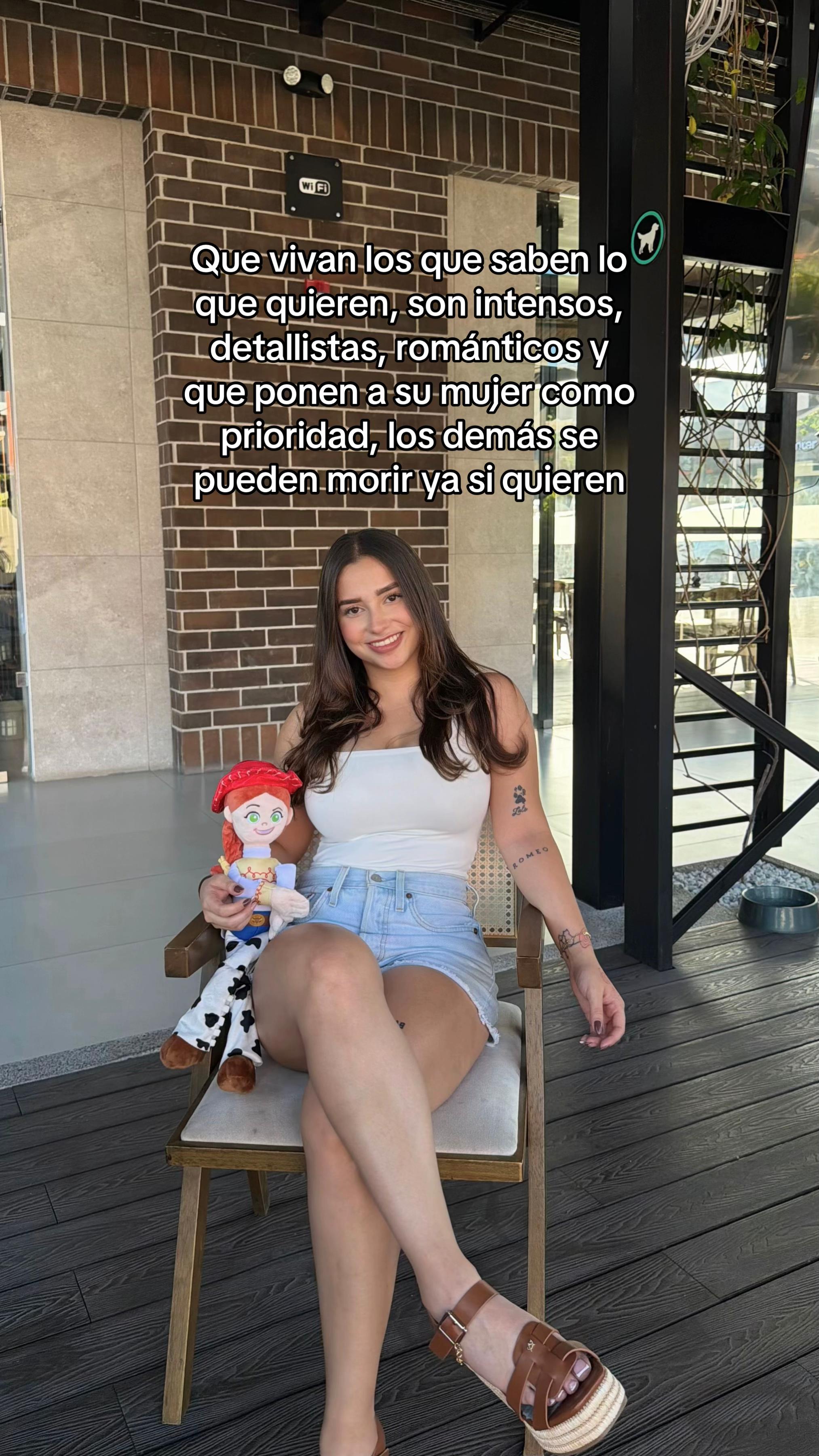 @𝒜𝑀𝐸𝐿𝐼𝒜 𝒜𝑅𝒞𝐻𝐼𝐿𝒜