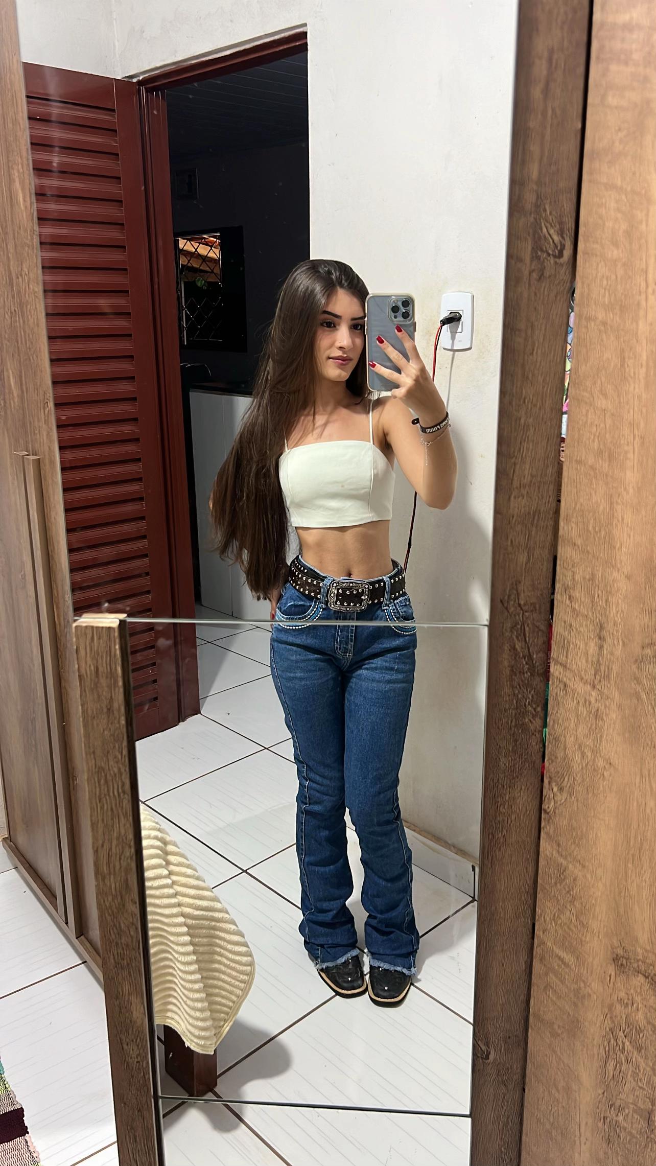 @Lavínia🤍