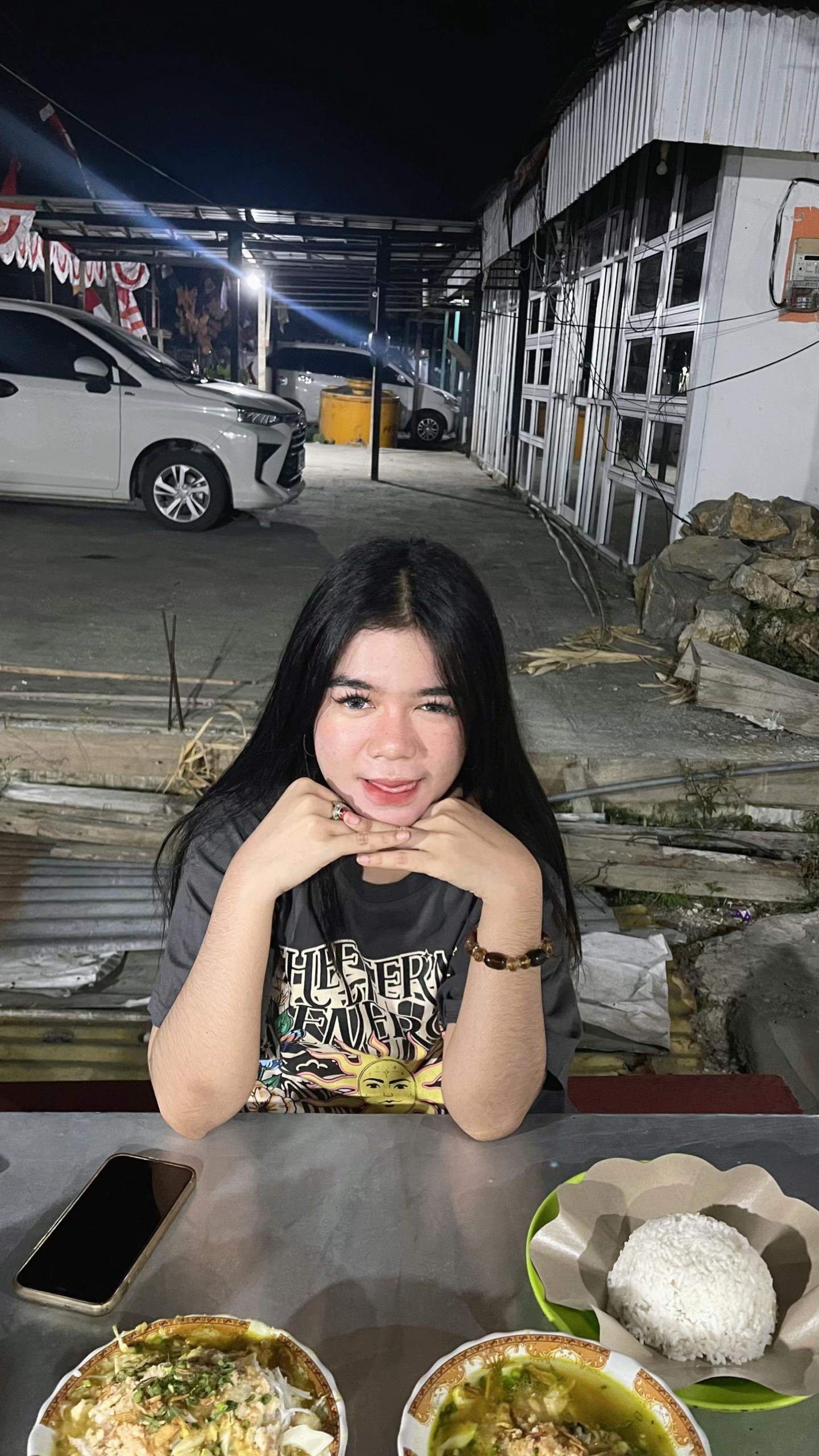 @adindanizza_