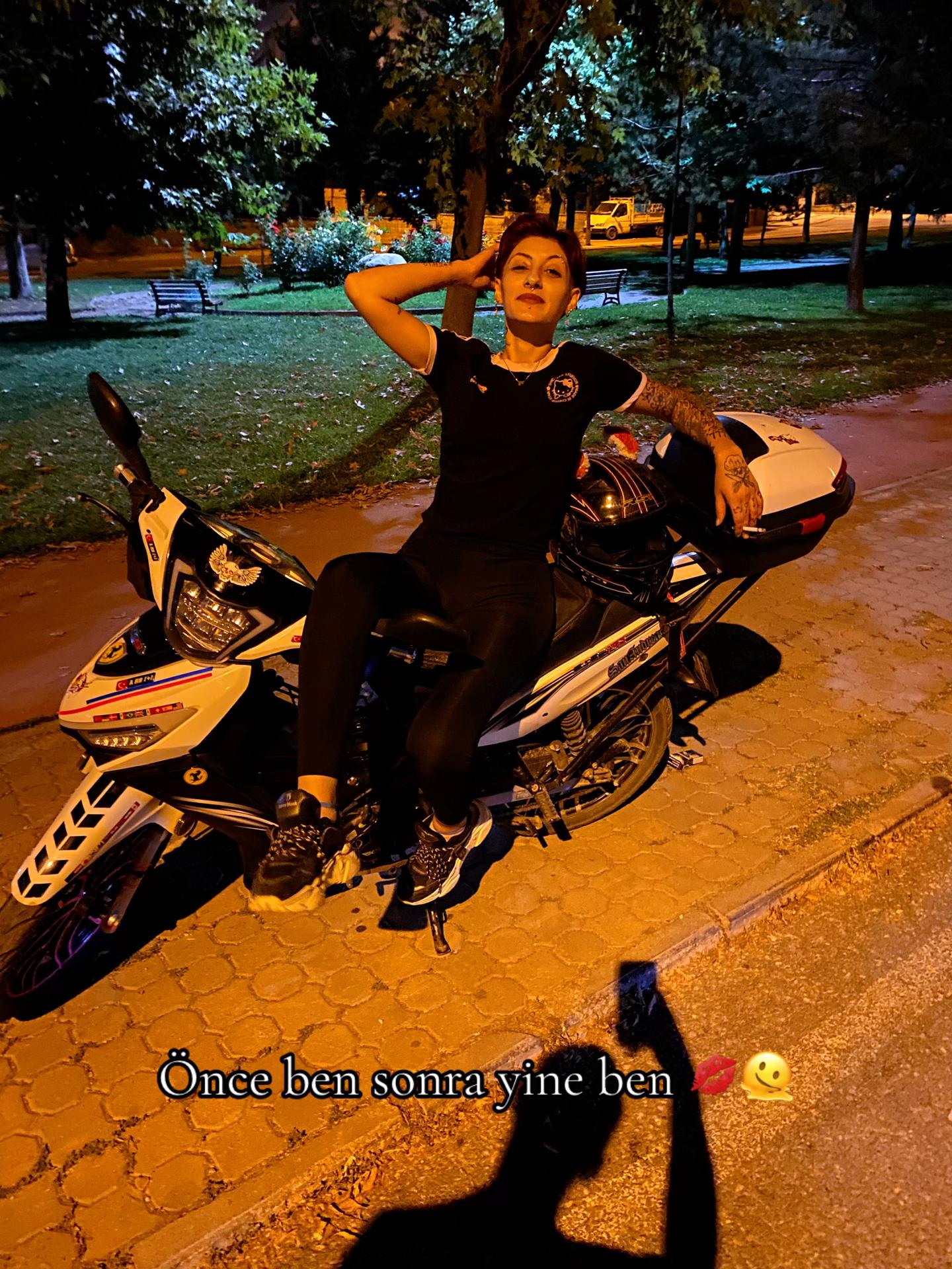 @❄️Ayça Ertüfekçi🥃