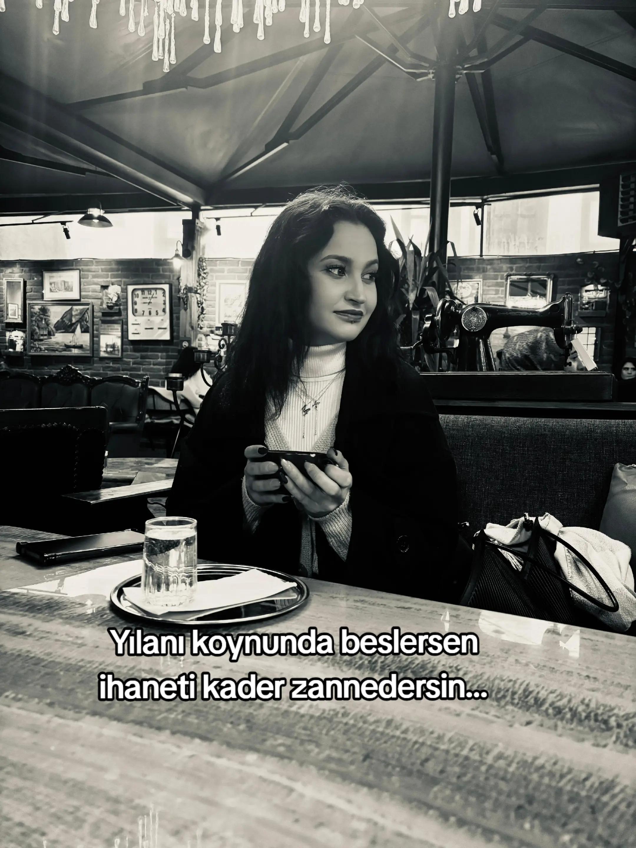 @K&uuml;braa