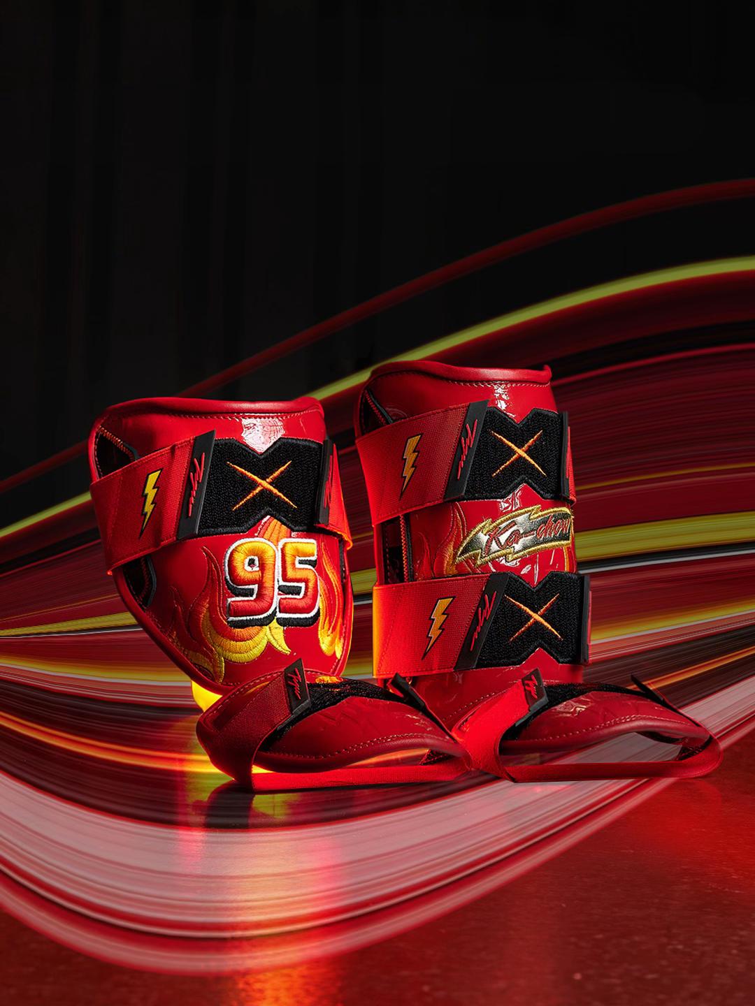 @Tiger Custom Glove