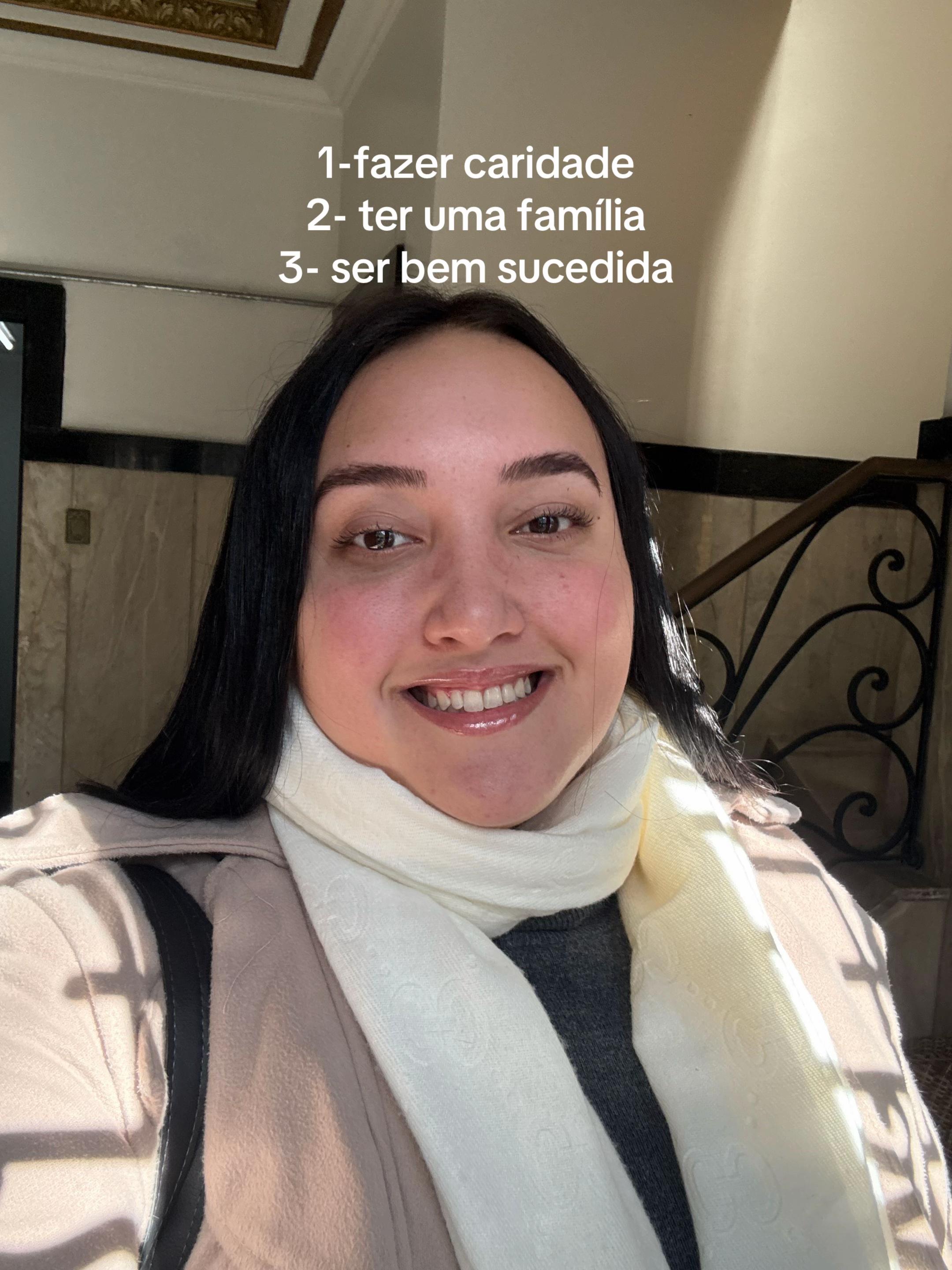 @Lívia Araújo