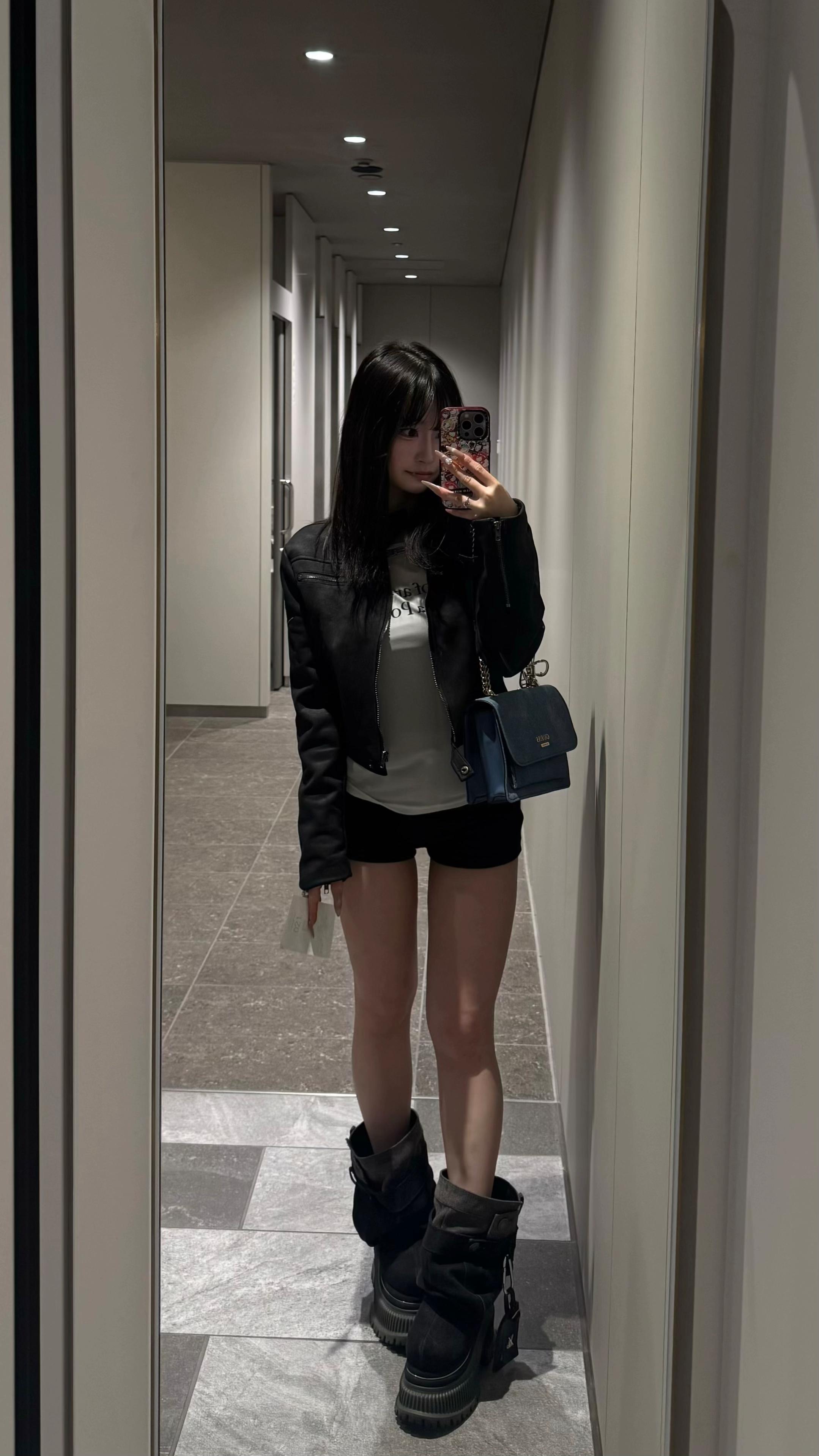 @リ コ