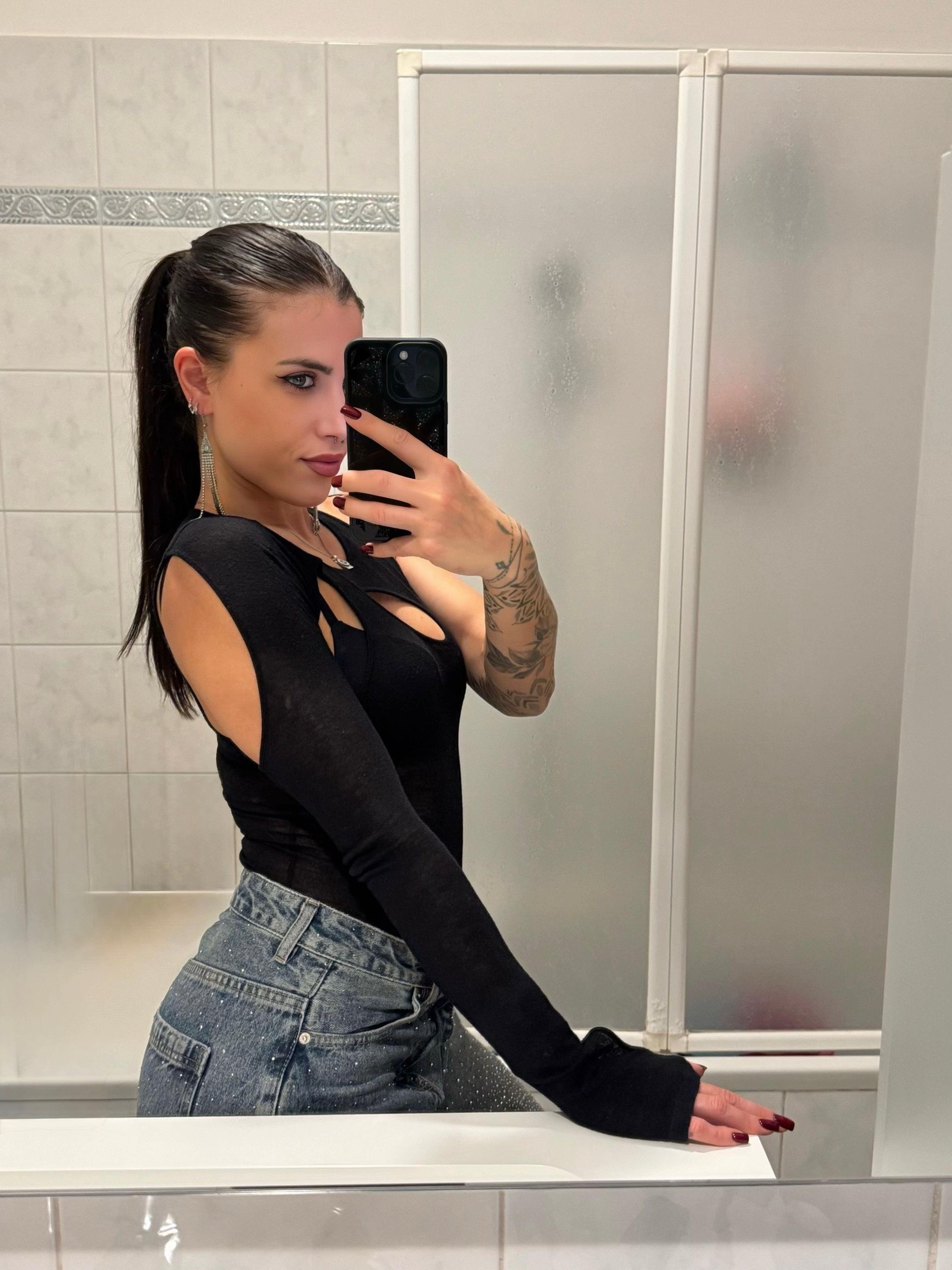 @𝐂𝐀𝐑𝐎𝐋𝐀