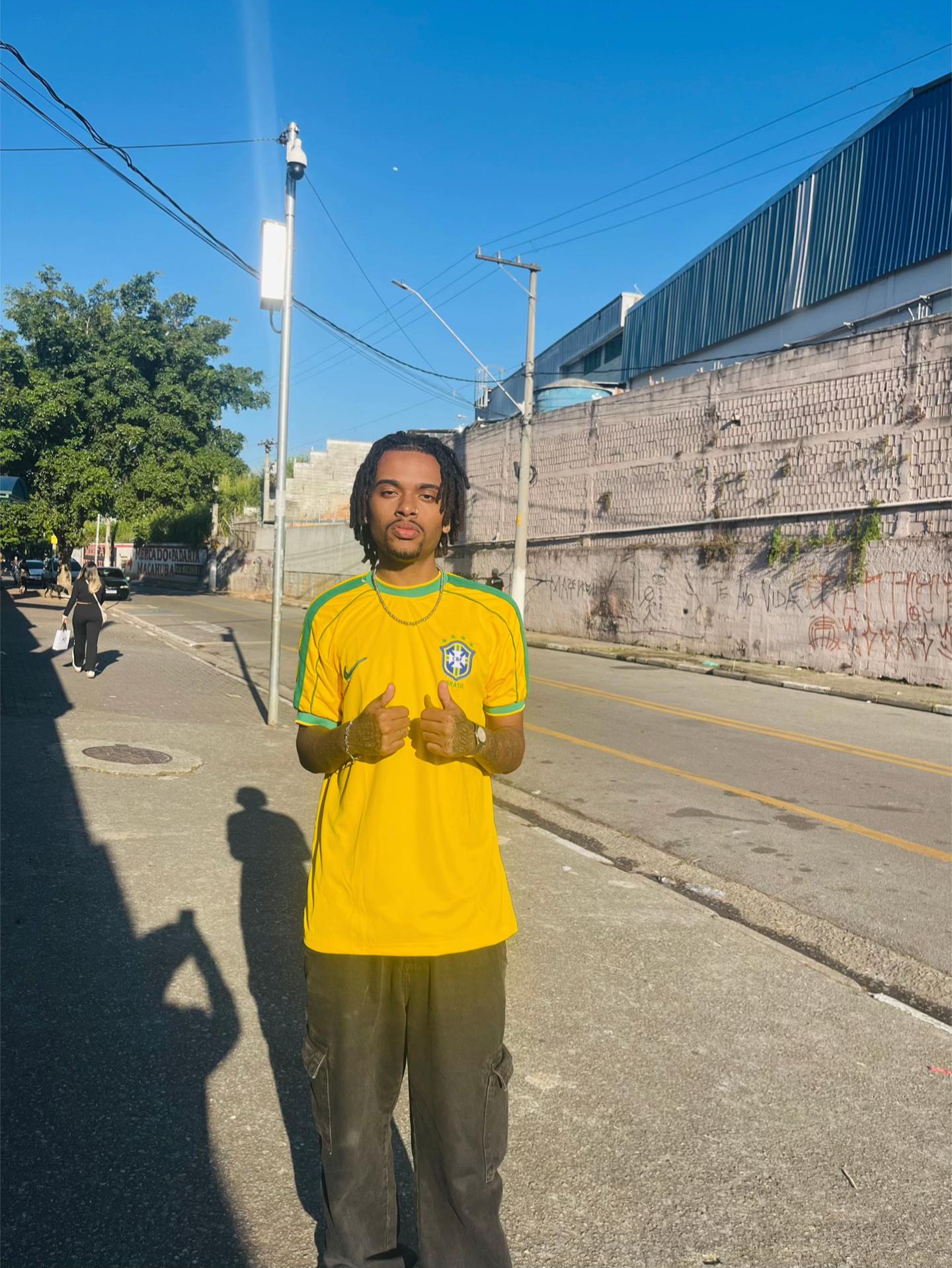 @Dre S Santos
