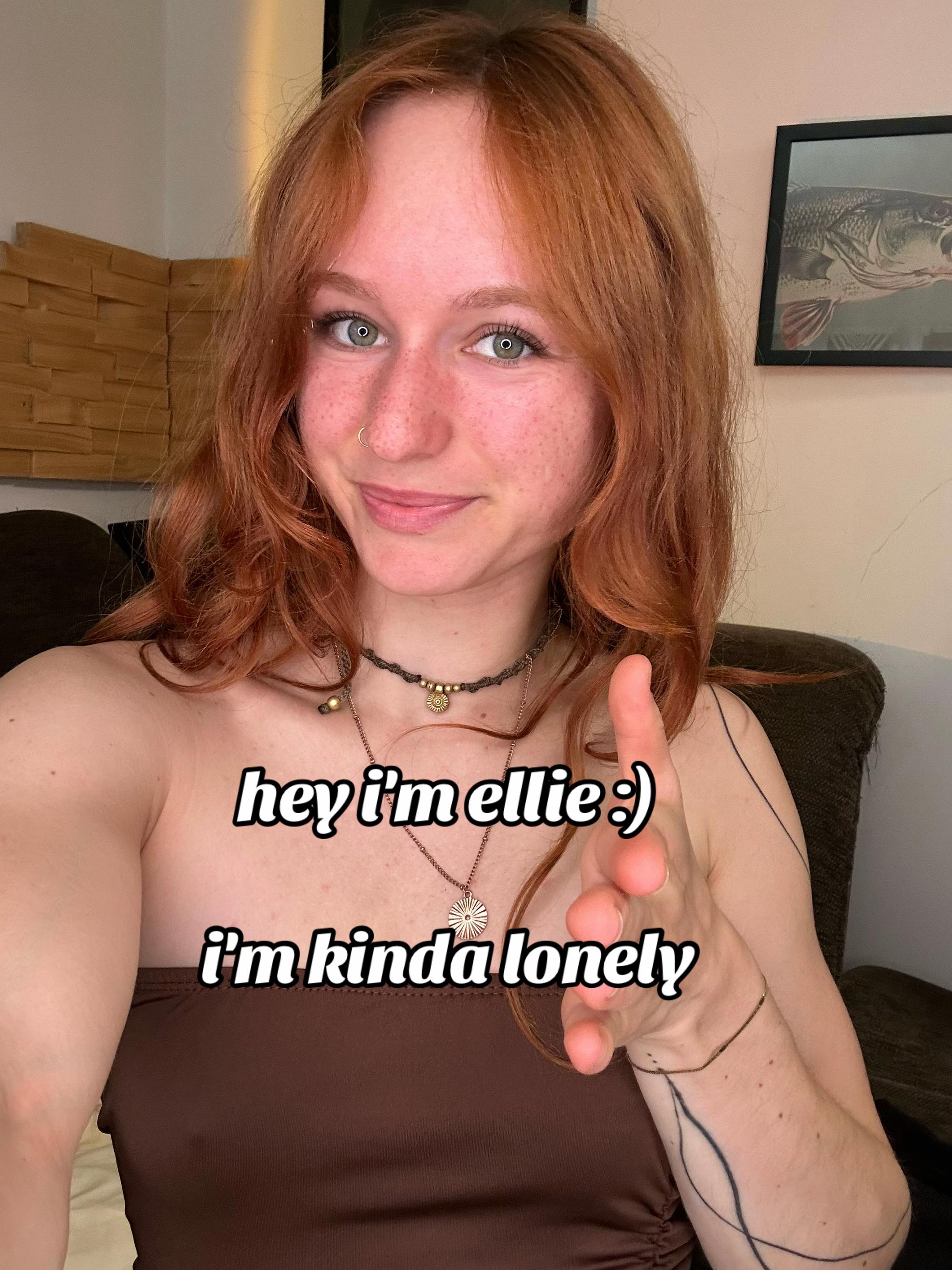 @Elliee