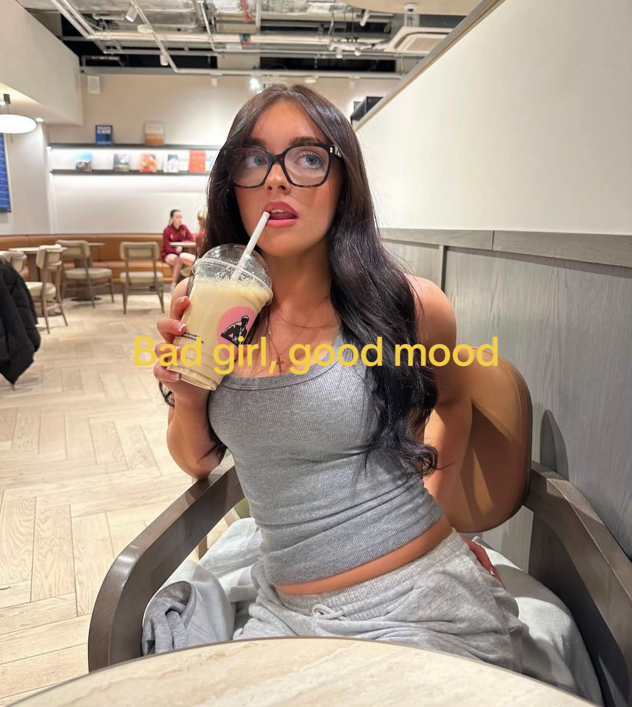 @KenyaHumphries