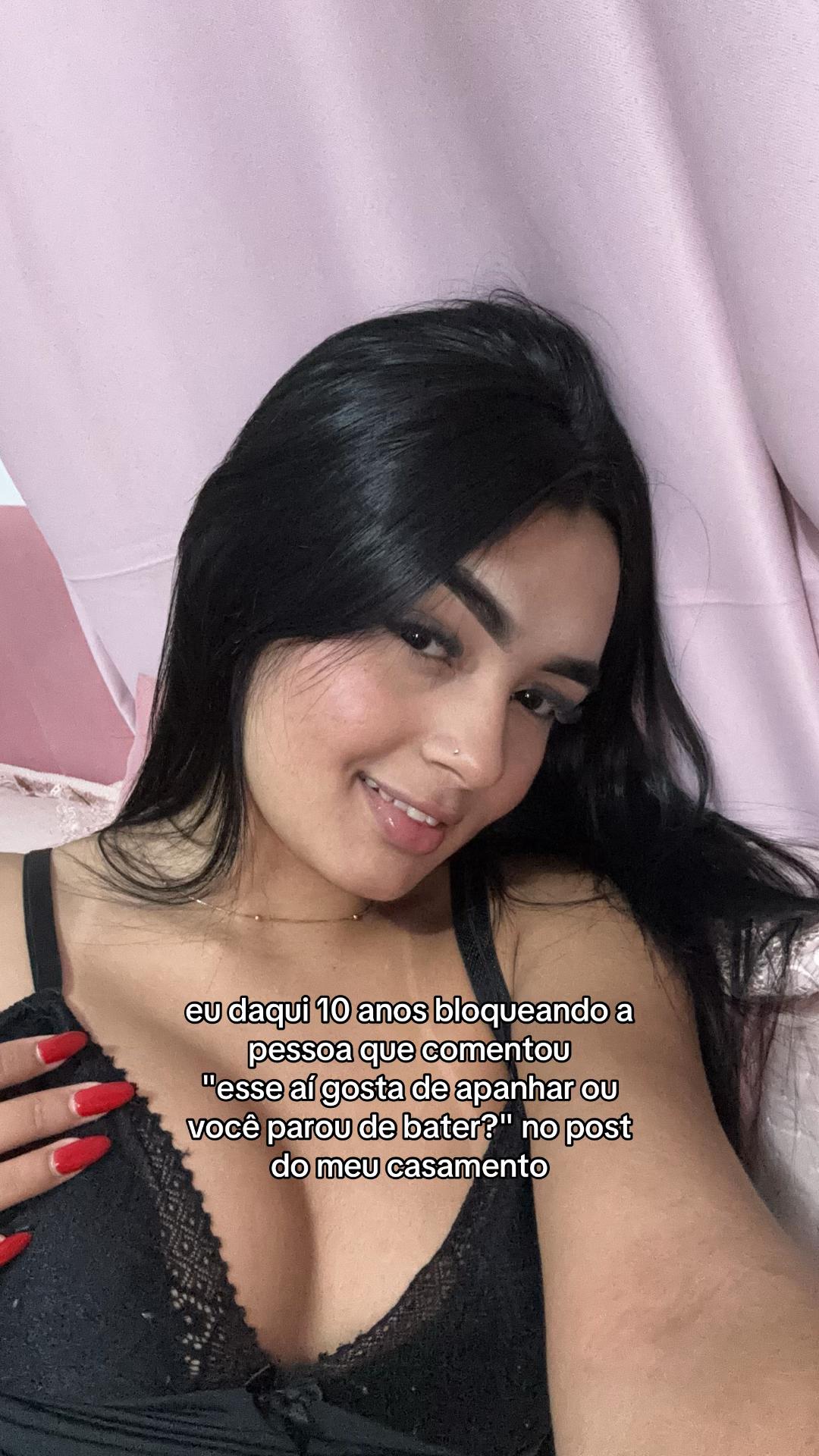 @juliafwz