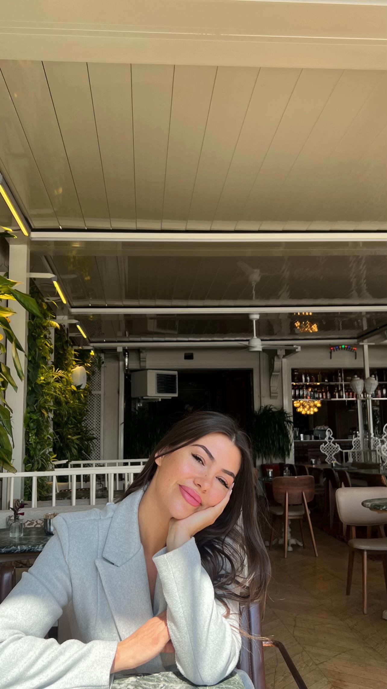 @Maria Ioana