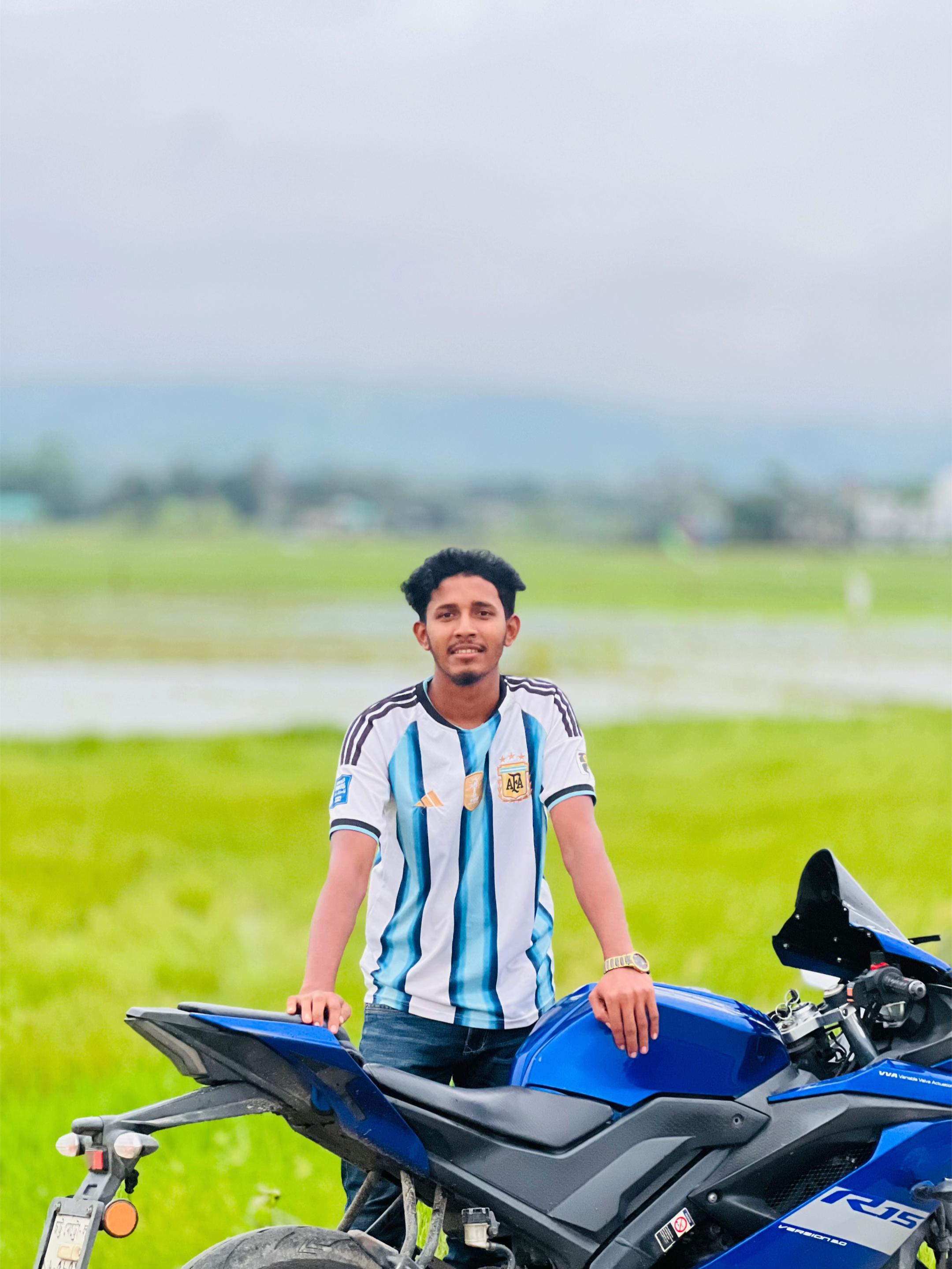 @𝐑𝐚𝐬𝐡𝐞𝐝