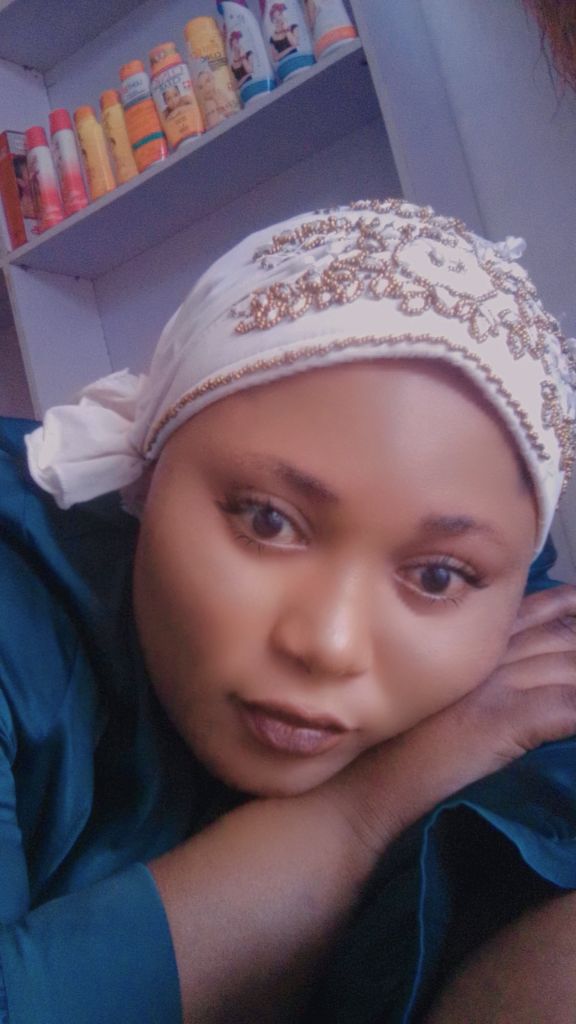 @Abiola@🤑🥰🥰 estymome