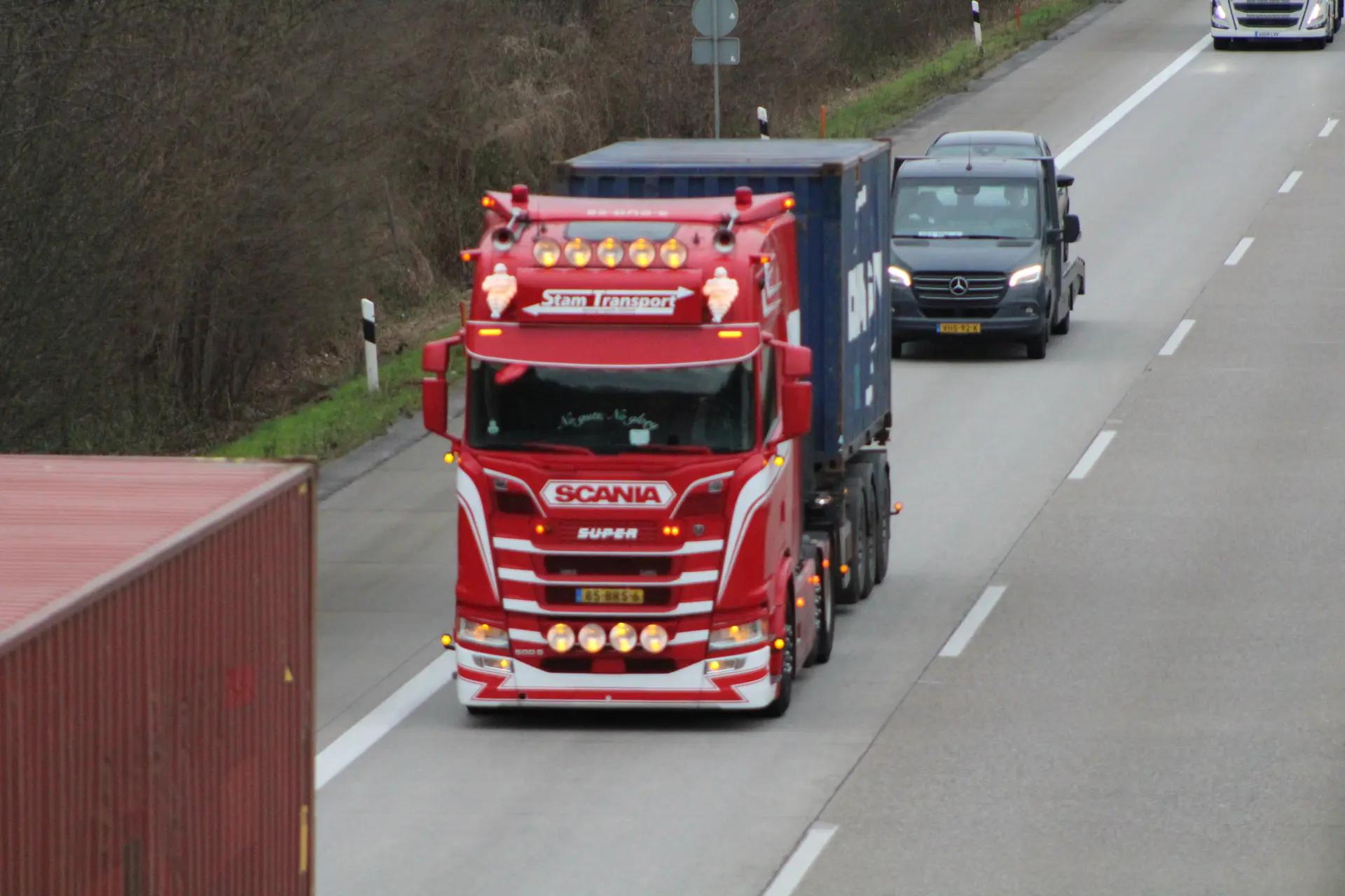 @Trucks_by_lou