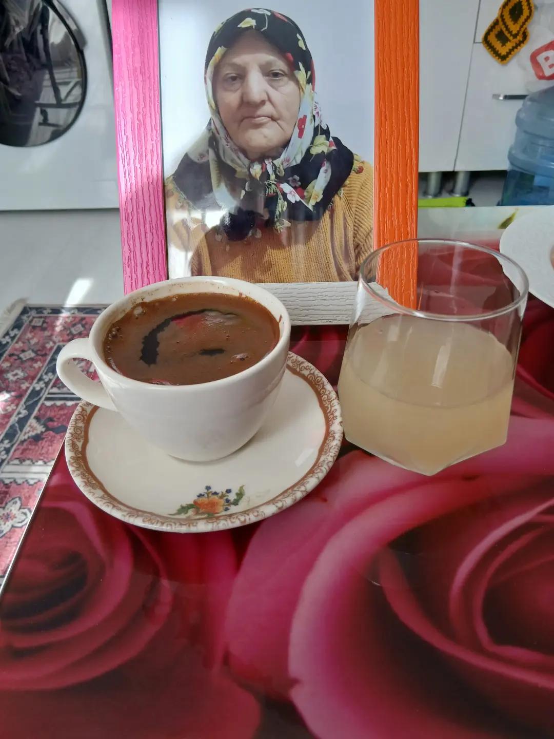 @Emine Ay