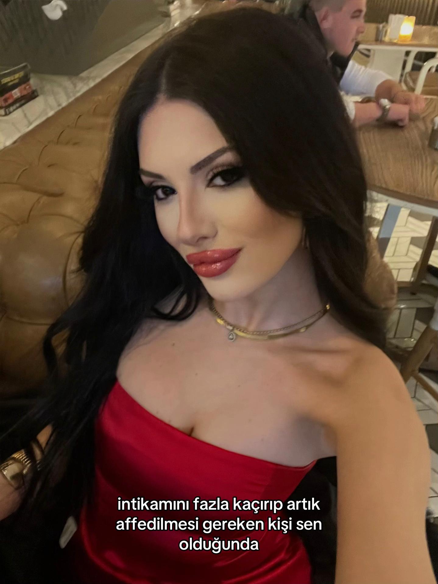 @𝙀𝘾𝙀