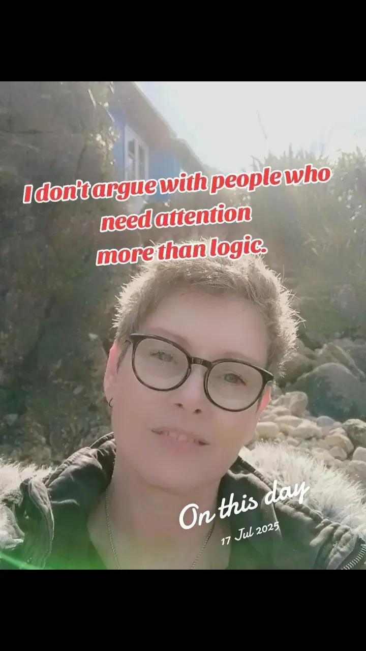 @🌈jaqoutofthebox