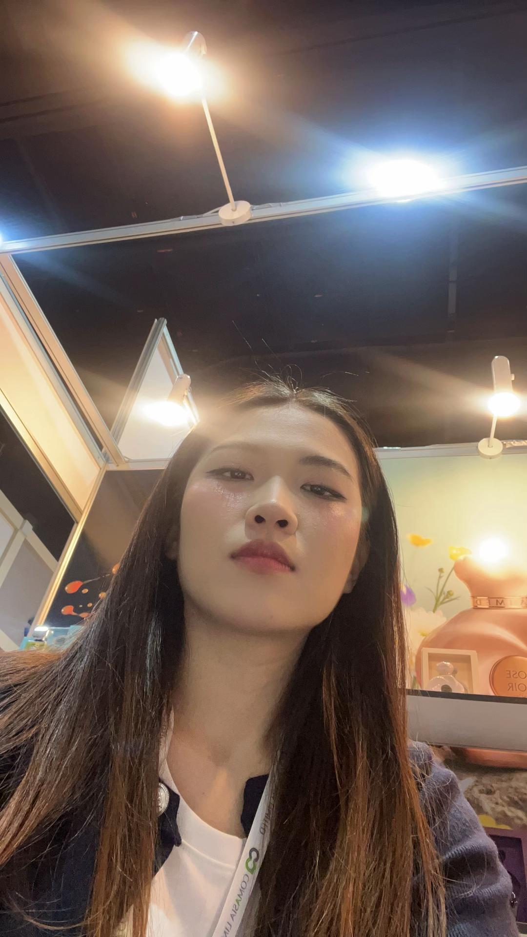 @thisweiz