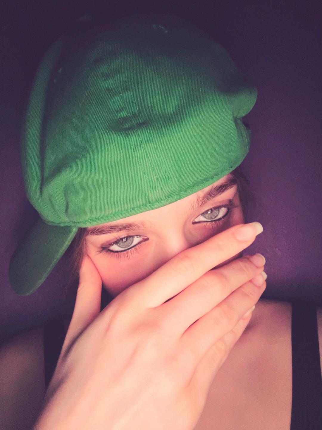 @ელენე