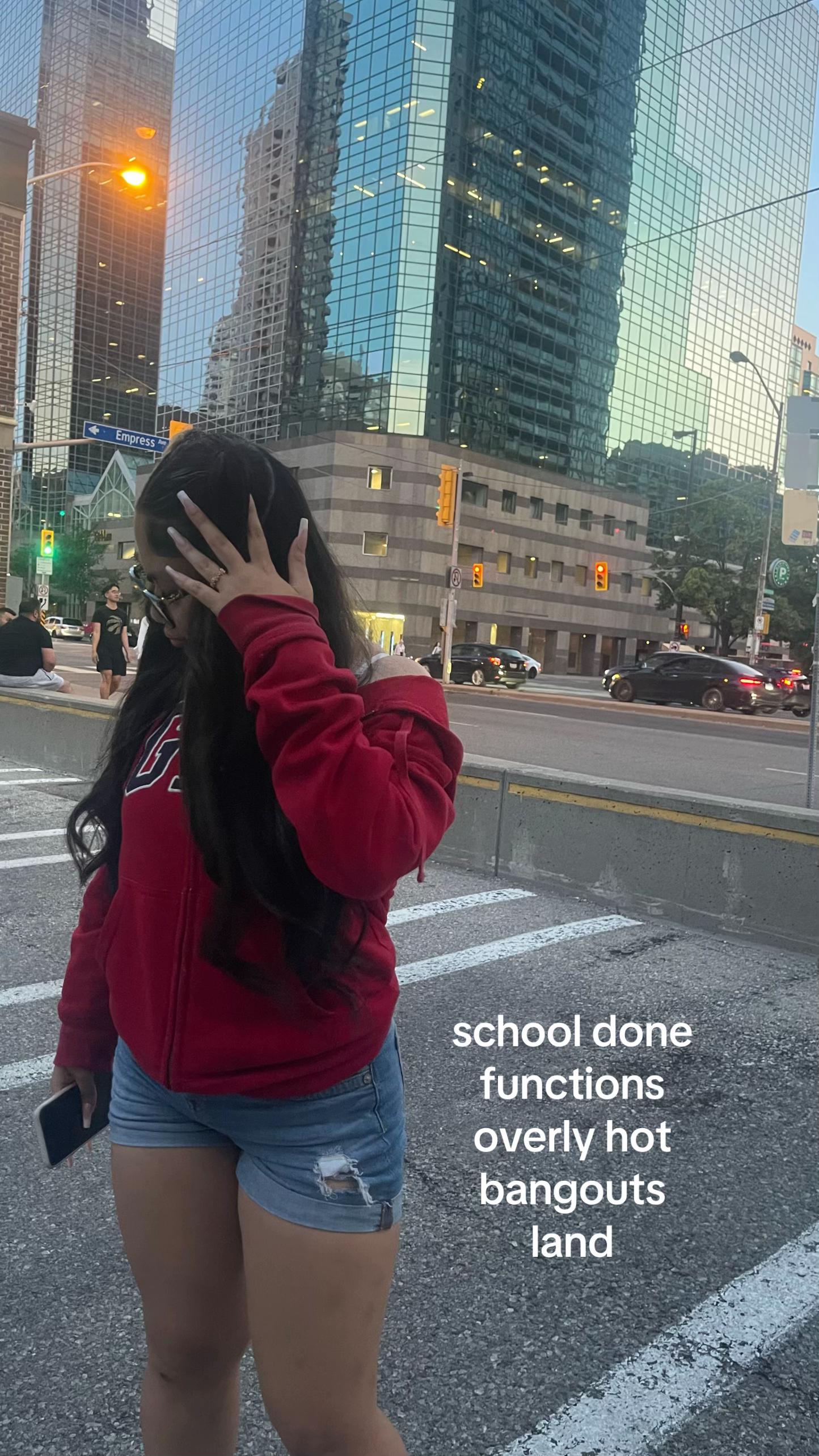 @👩🏻🔬