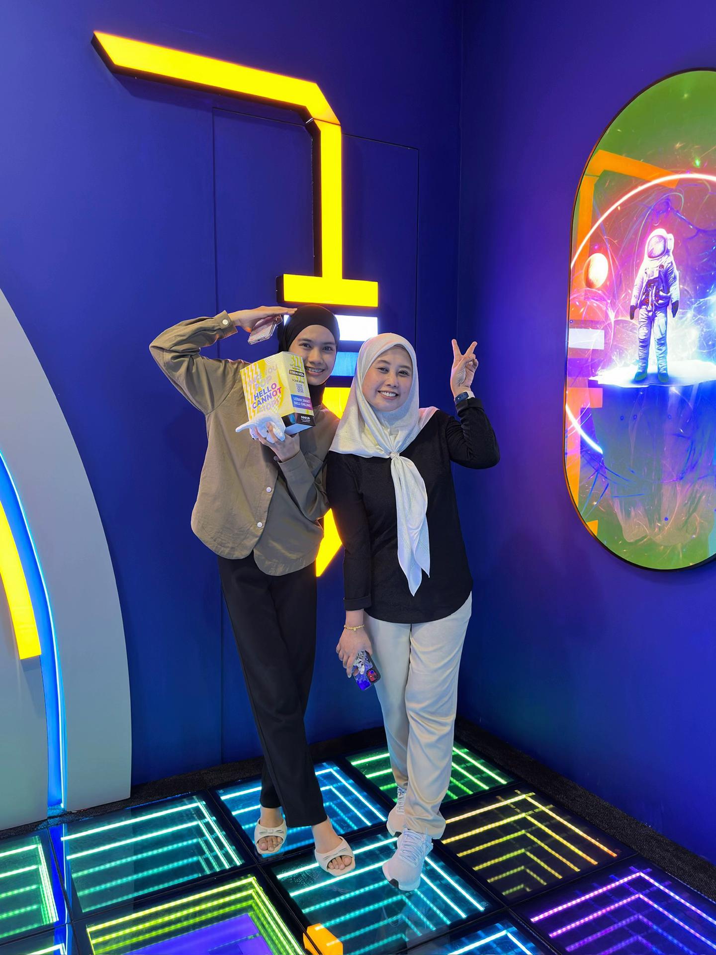 @FANTASY WORLD KL