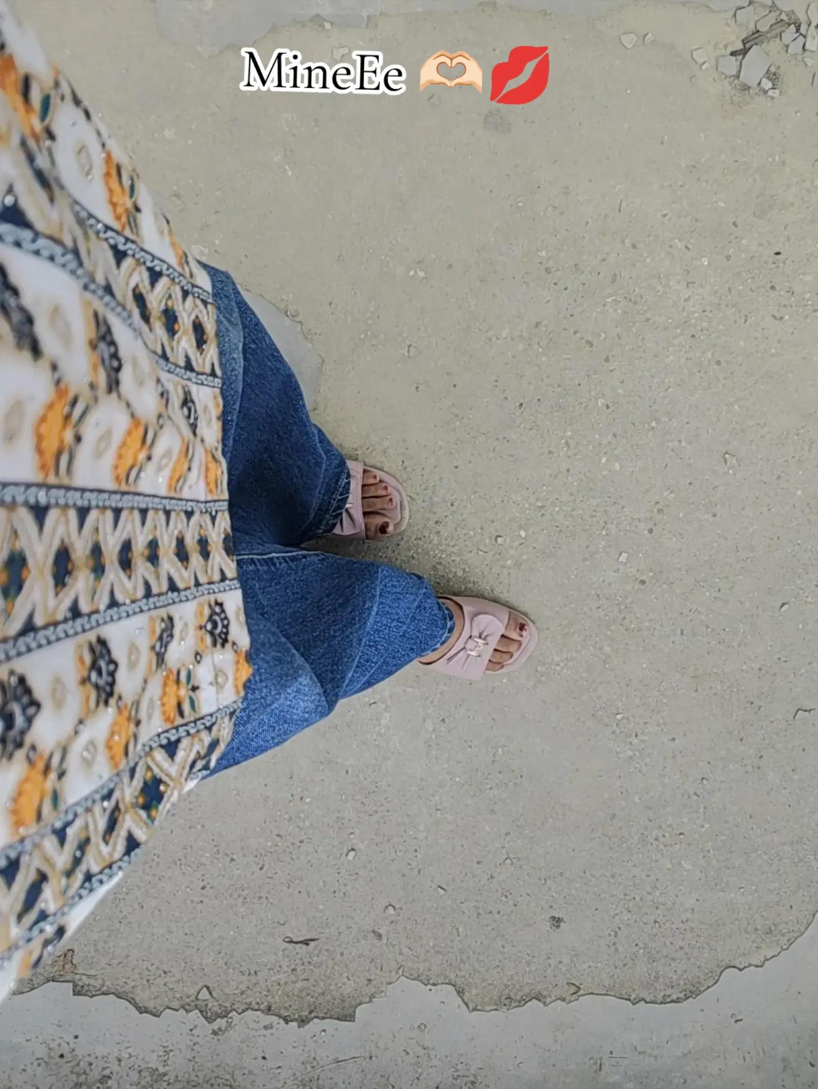 @कान्हा  🦚 👣