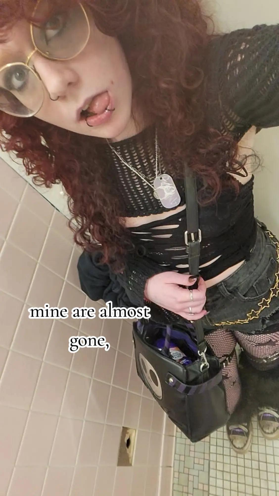 @Rori💜🤘