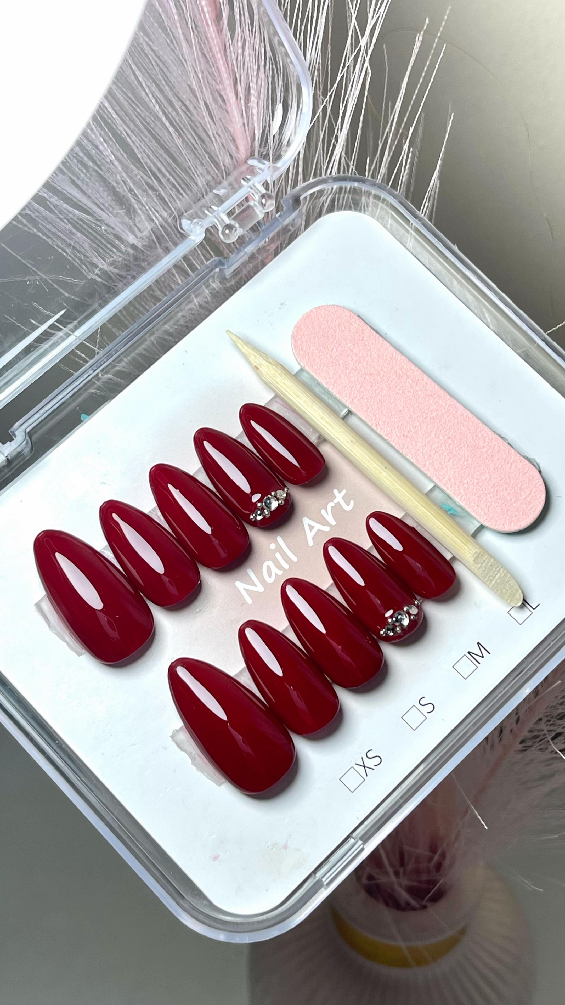 @nails_by_Nana