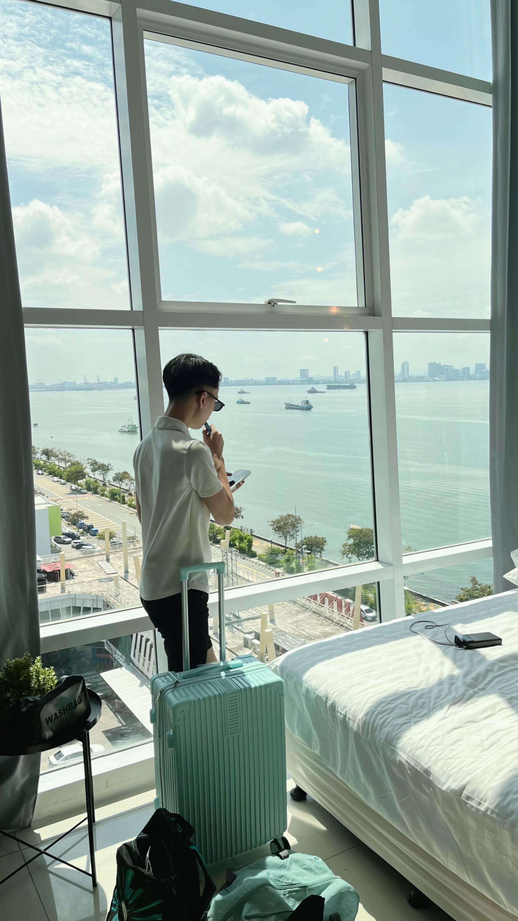 @𝑨𝒁🦦
