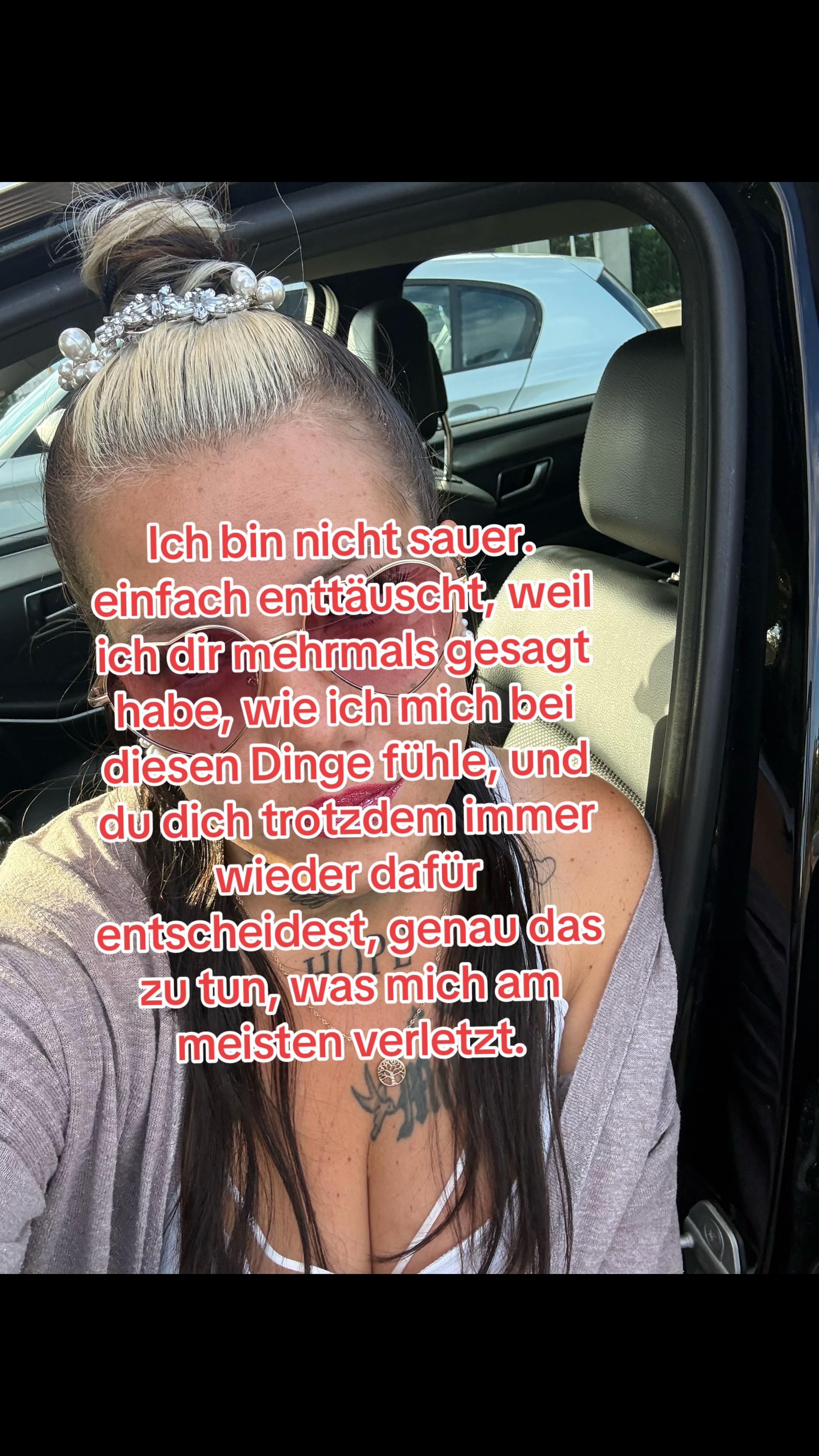 @kimi_car_bikergirl