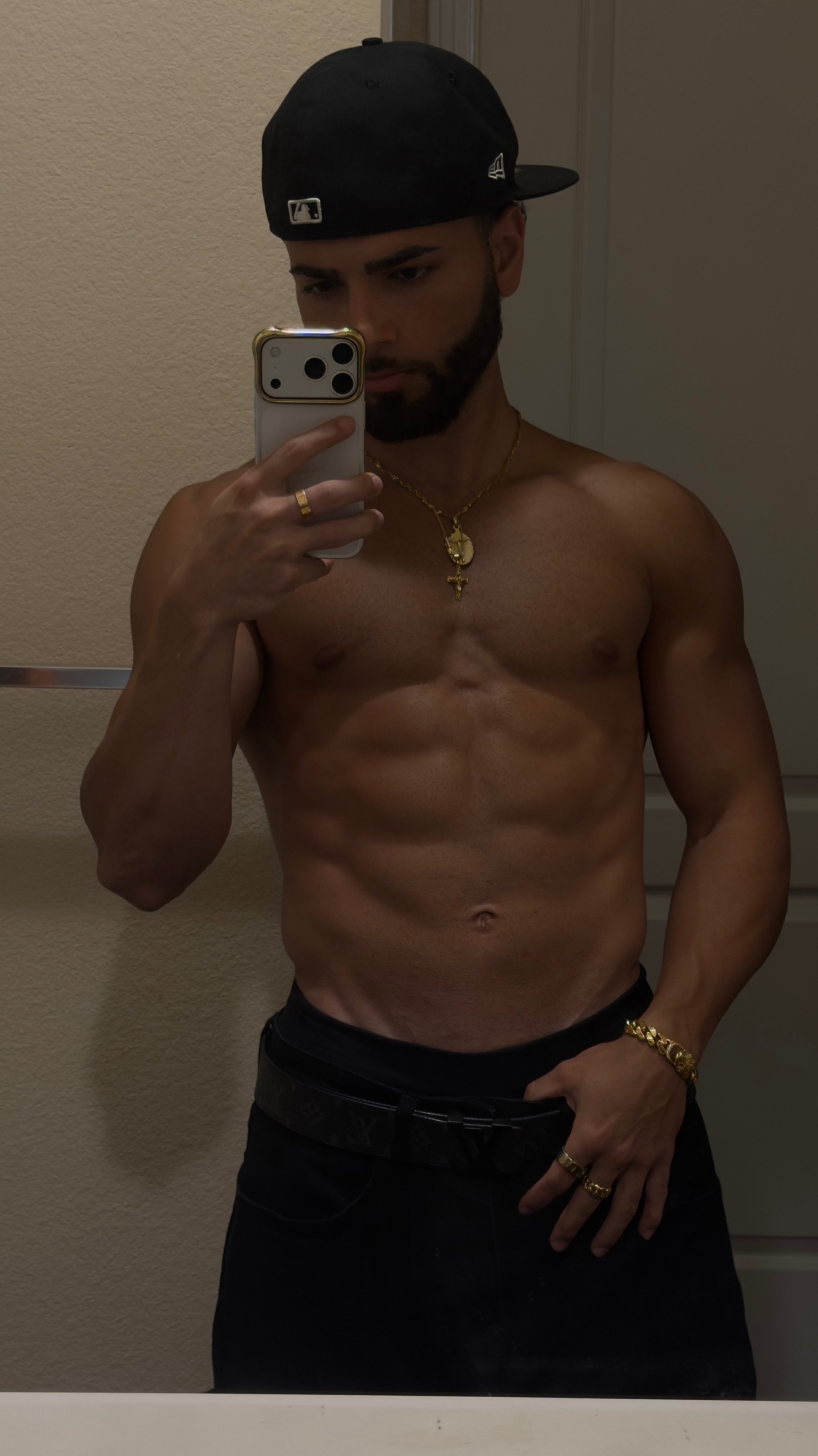 @deelo 🖤