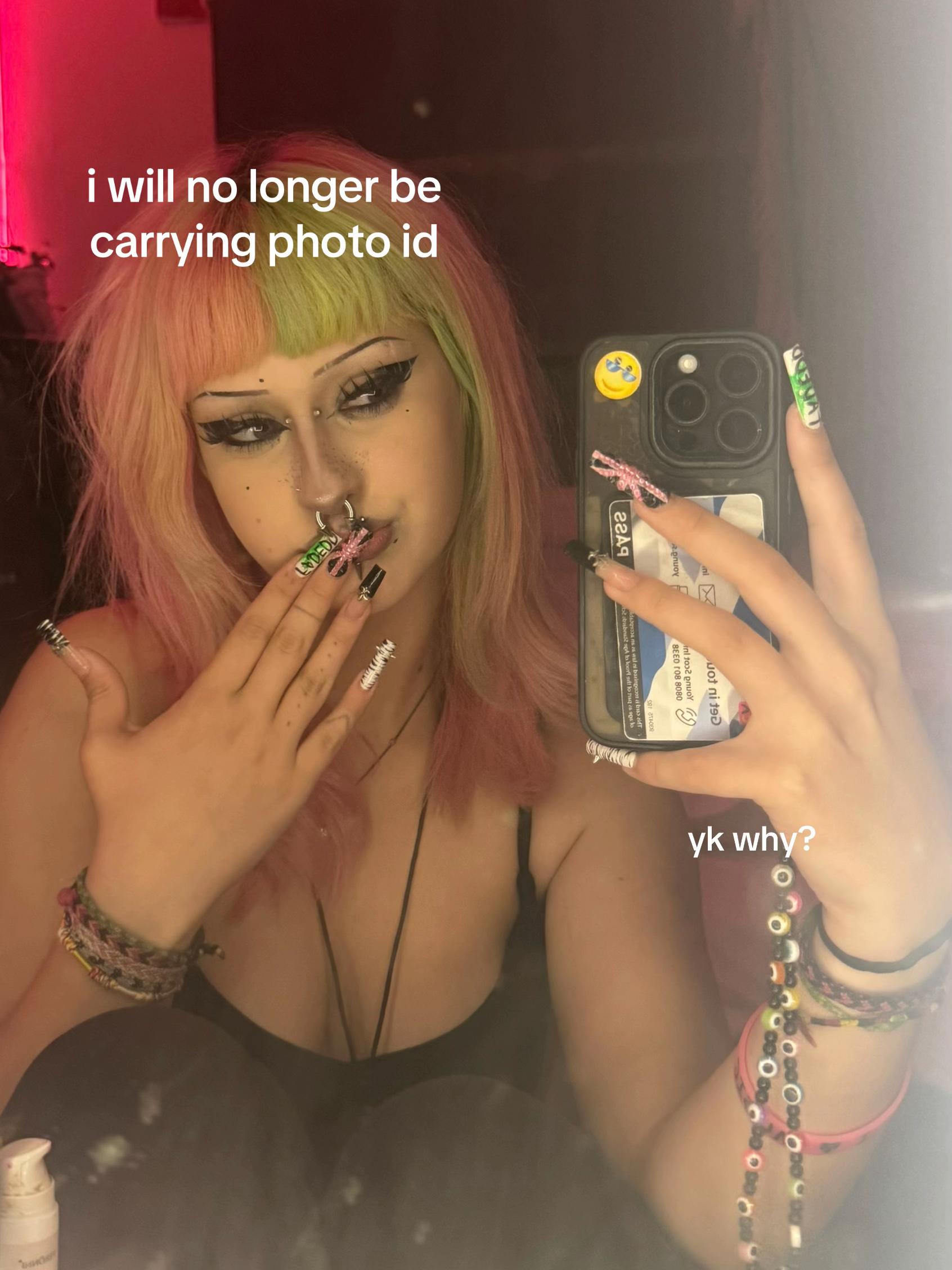 @☣︎